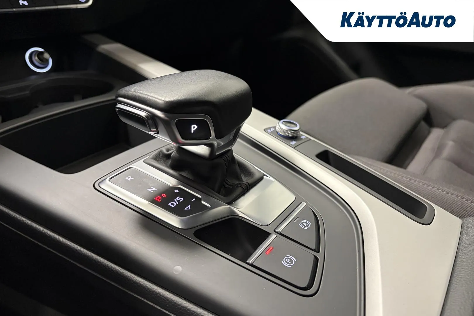 AUDI A4 MUZ-237 carousel image