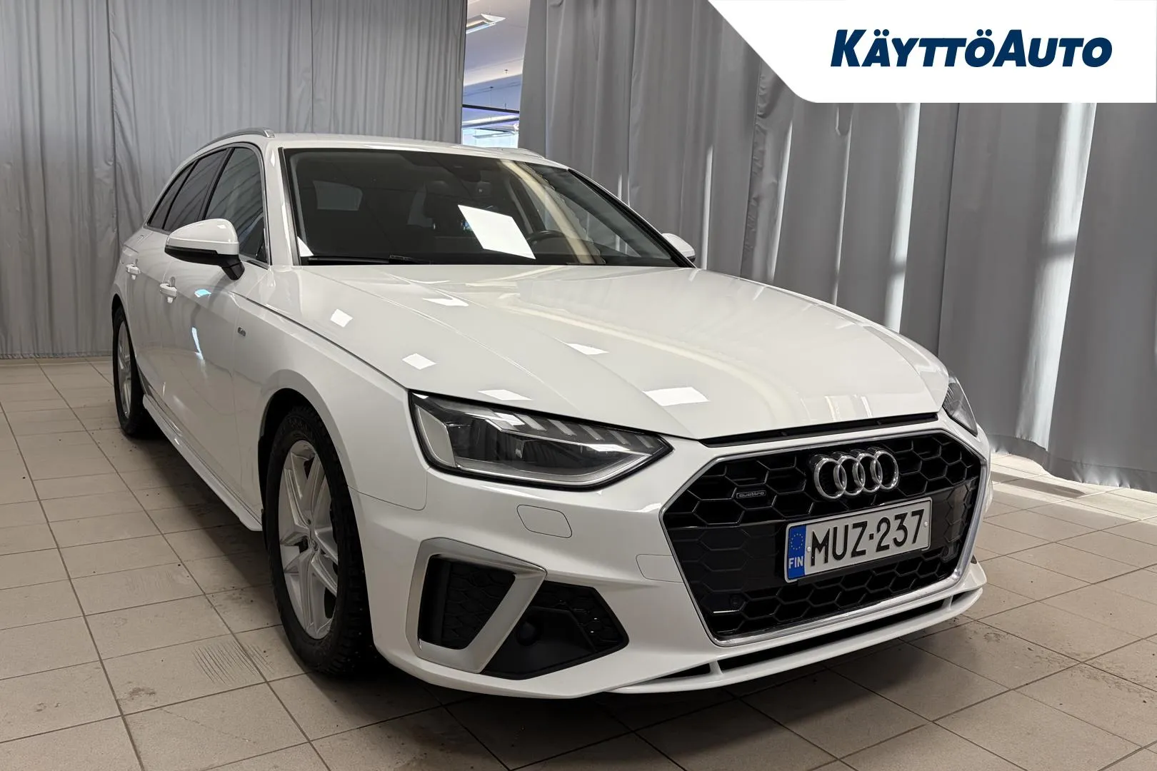 AUDI A4 MUZ-237 carousel image