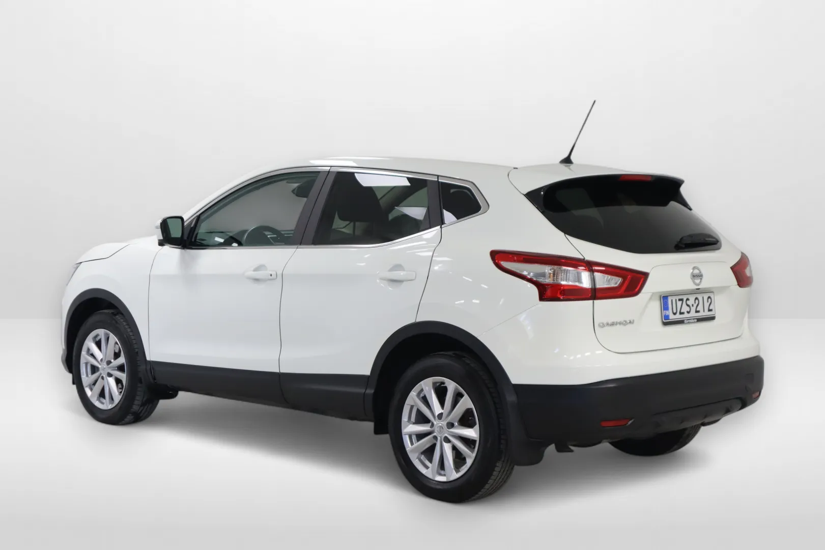 NISSAN Qashqai UZS-212 carousel image