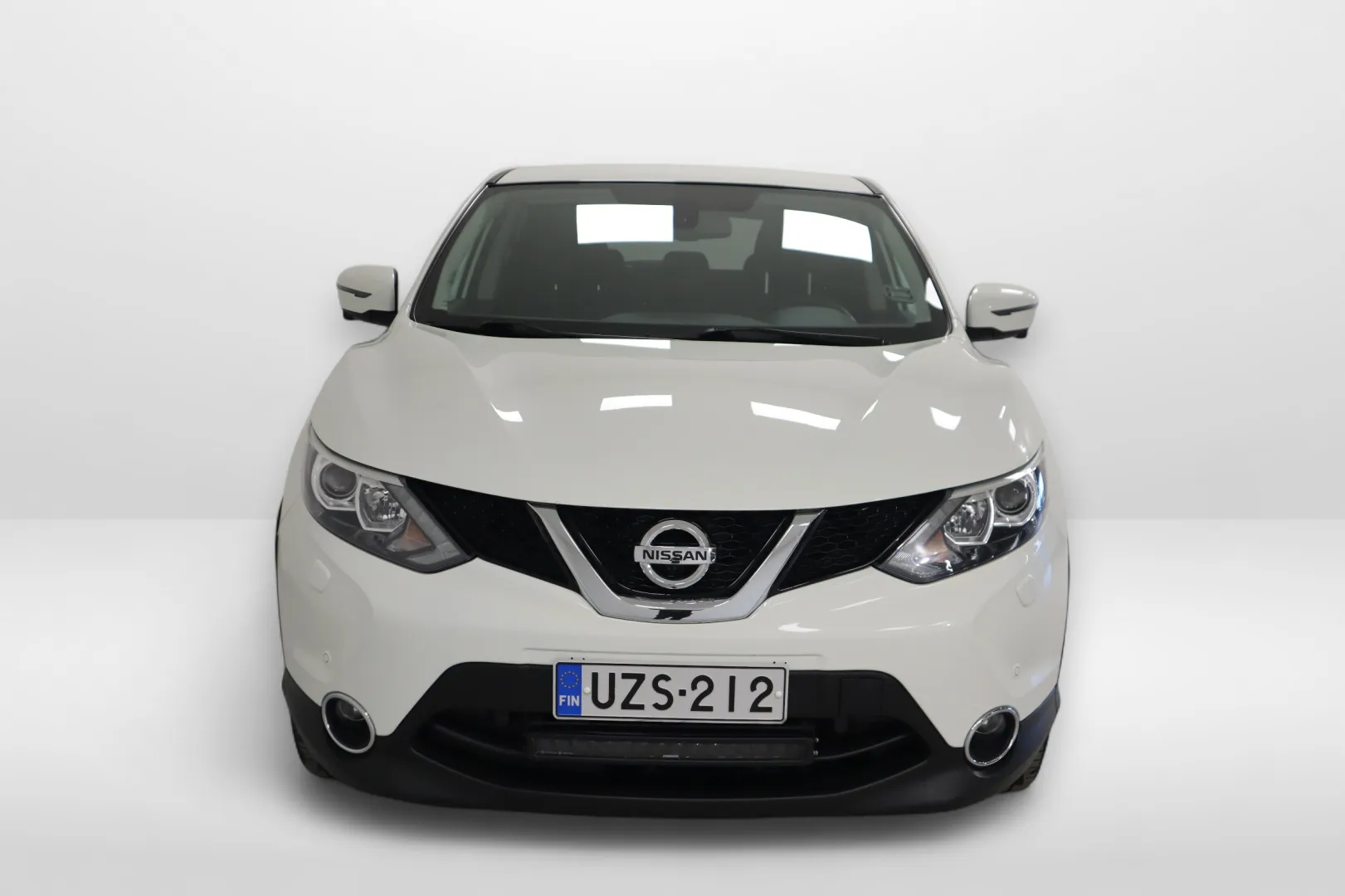 NISSAN Qashqai UZS-212 carousel image