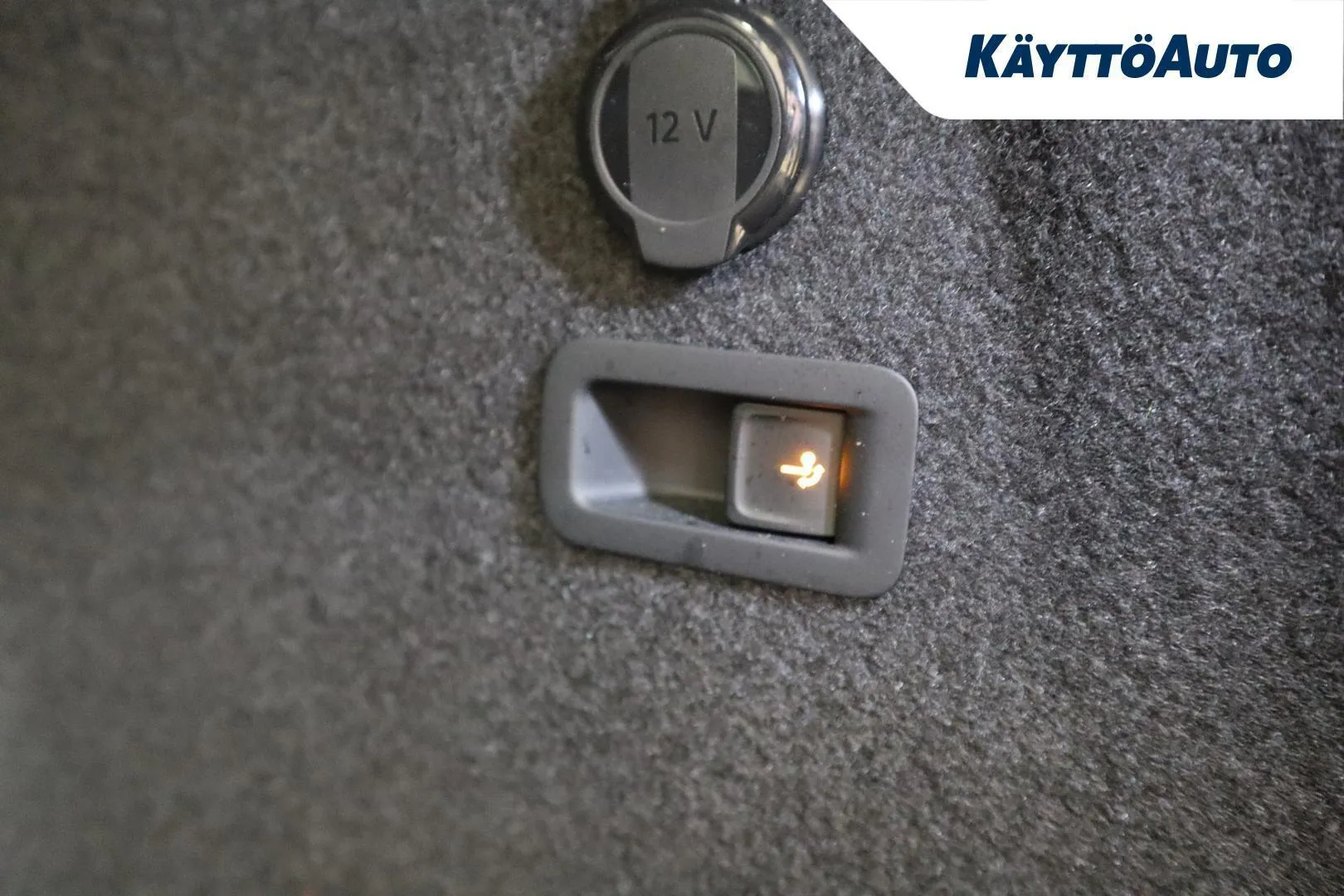 VOLKSWAGEN Golf NNC-139 carousel image