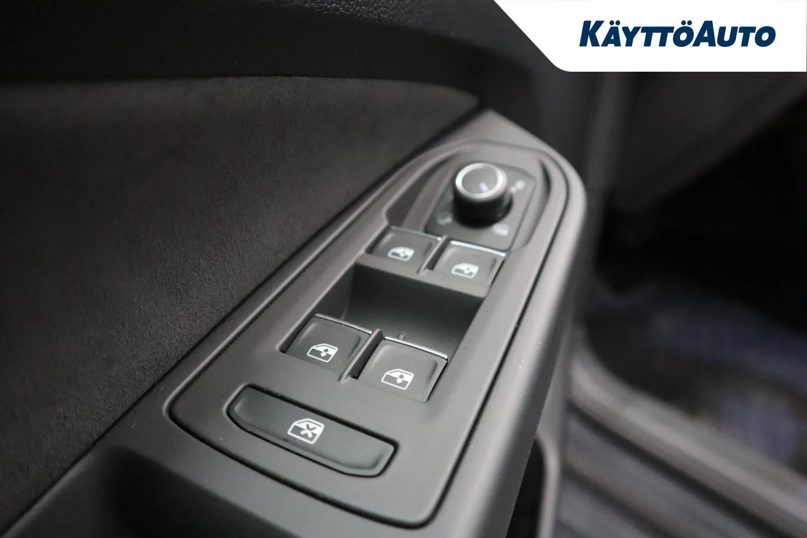 VOLKSWAGEN Golf NNC-139 carousel image