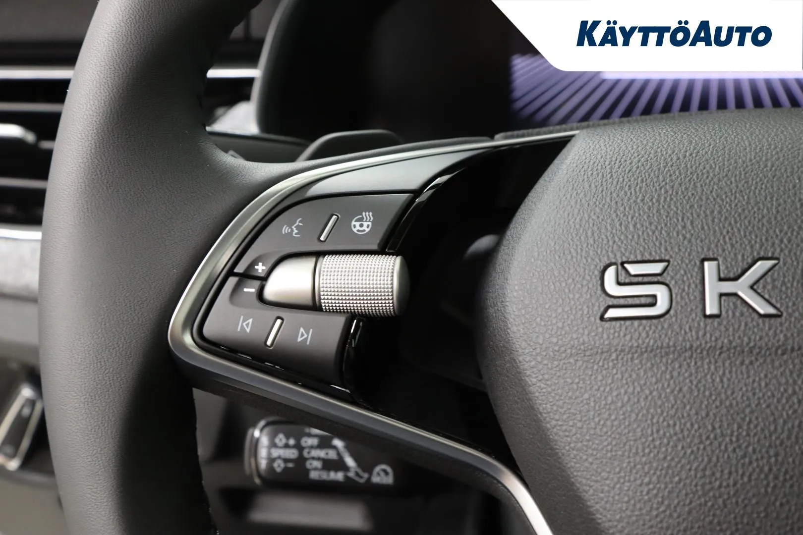 Skoda Kamiq EVJ-648 carousel image