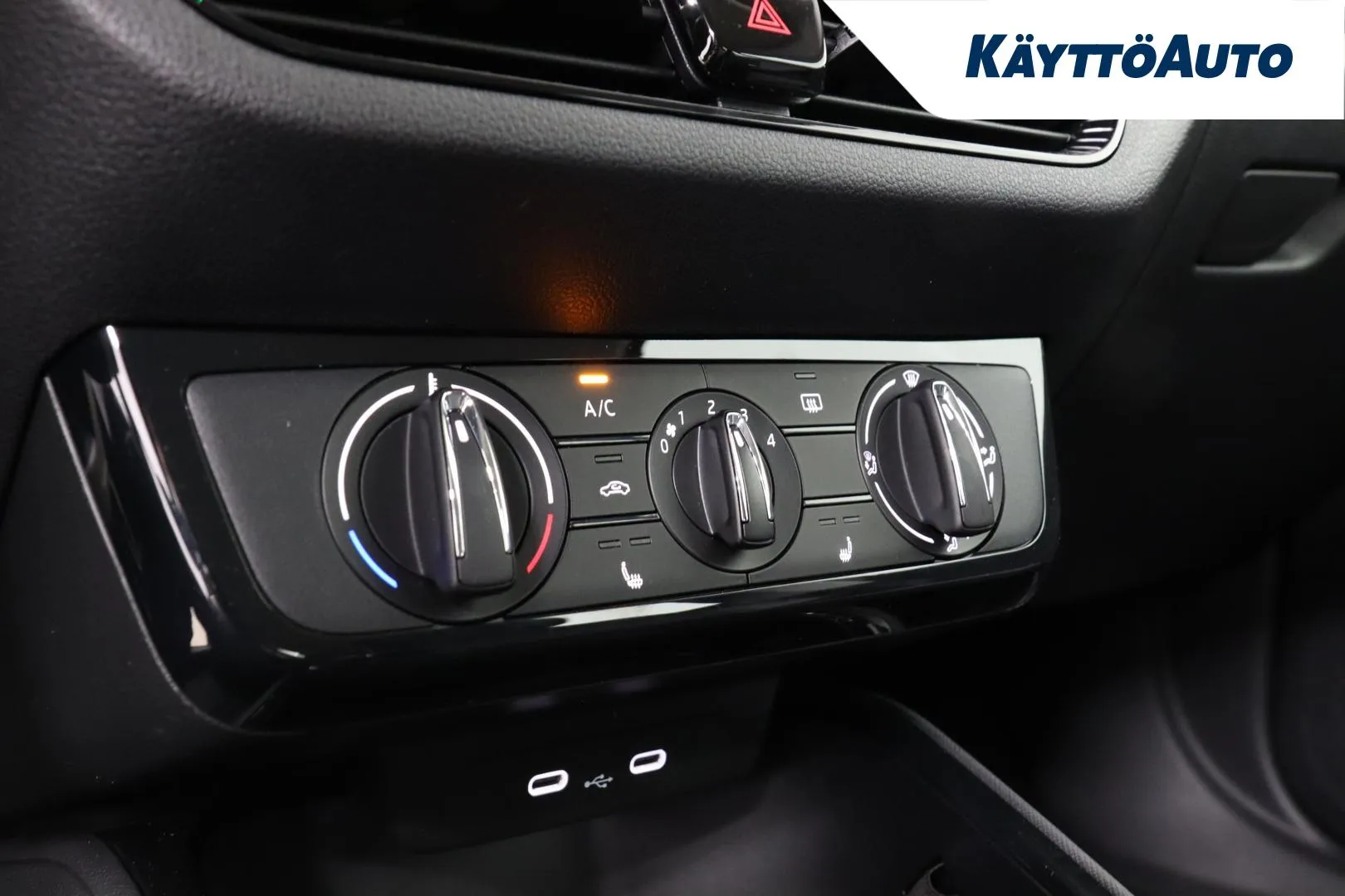 Skoda Fabia ISC-267 carousel image