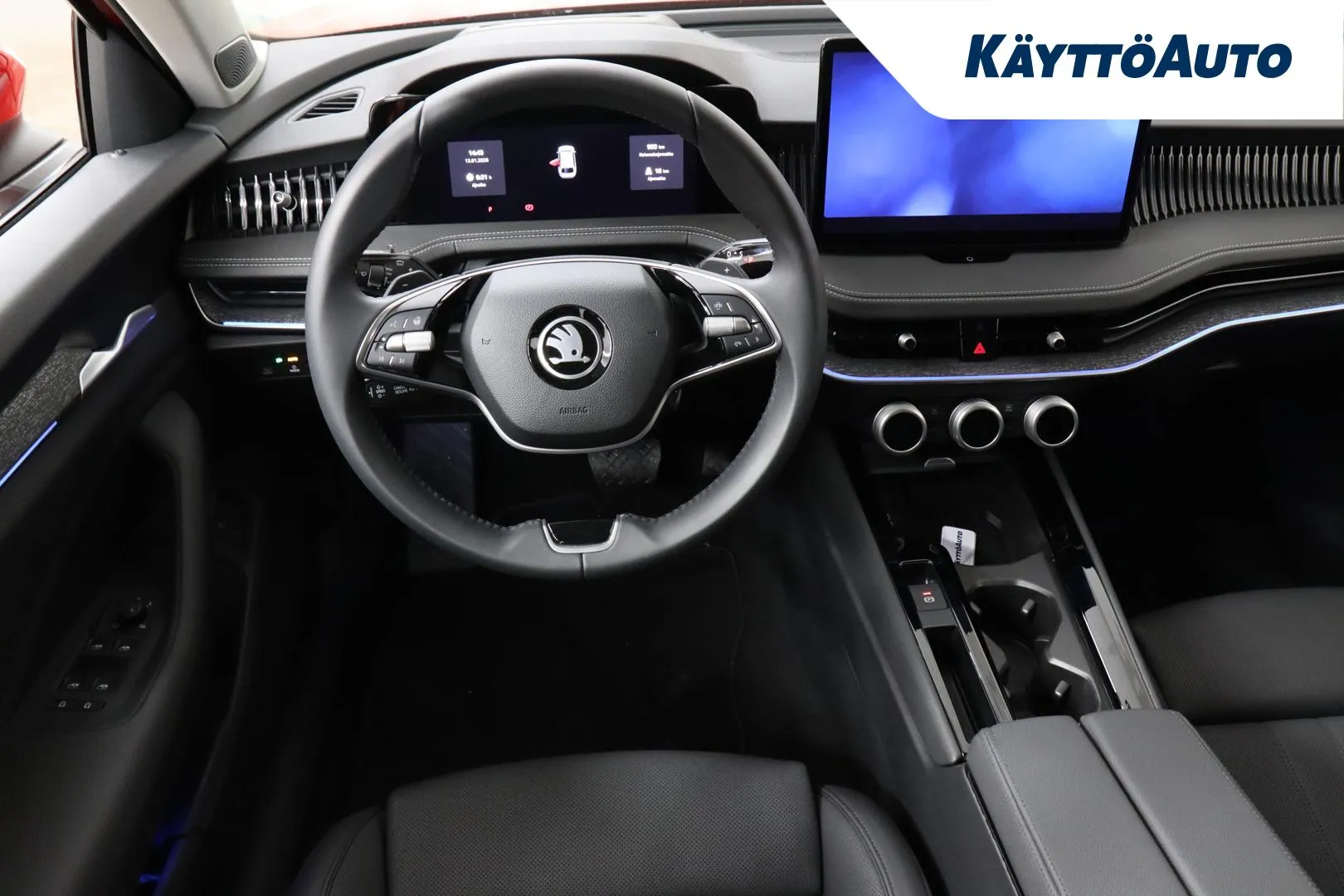 Skoda Superb JNK-515 carousel image