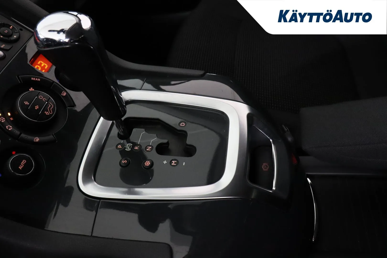 Peugeot 5008 CNM-321 carousel image