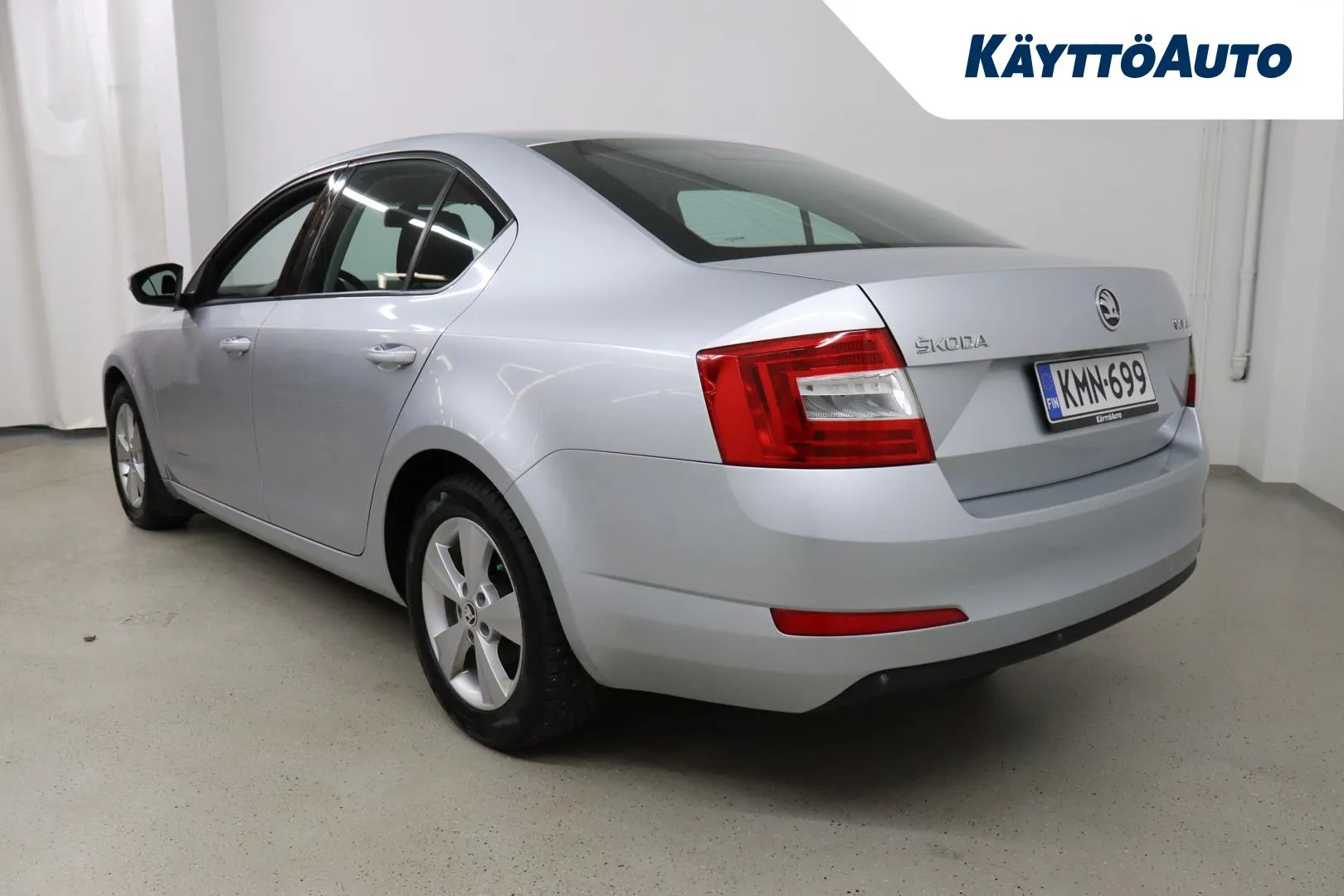 Skoda Octavia KMN-699 carousel image