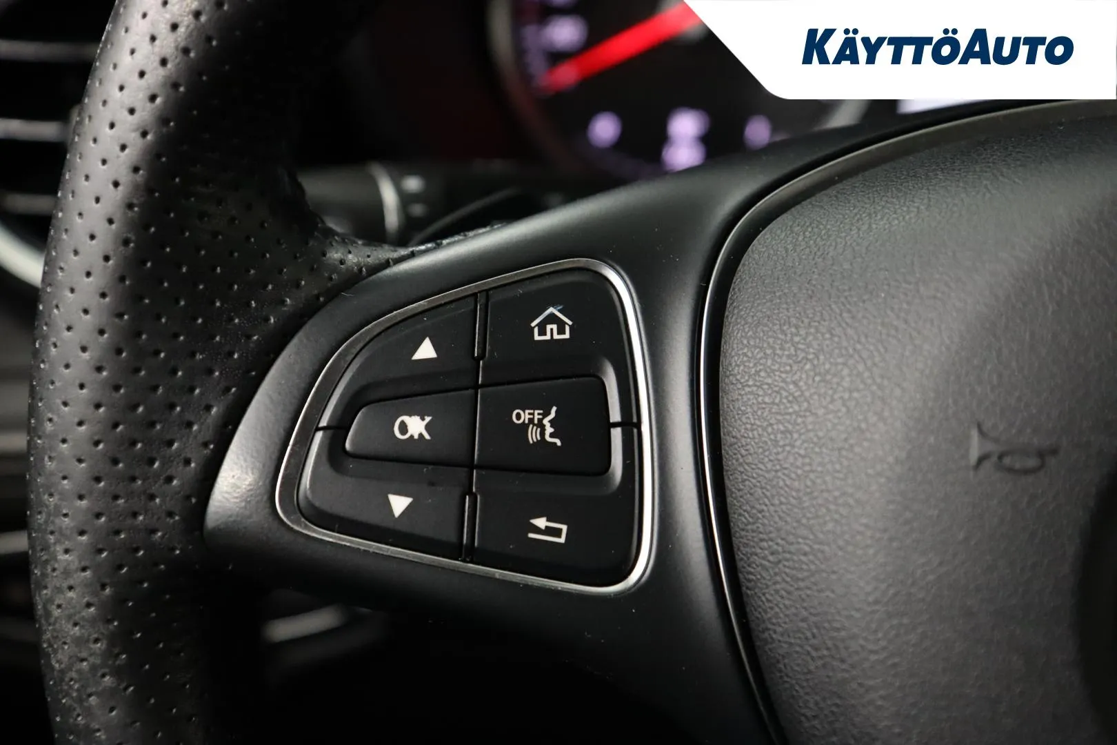 Mercedes-Benz GLC FNU-319 carousel image