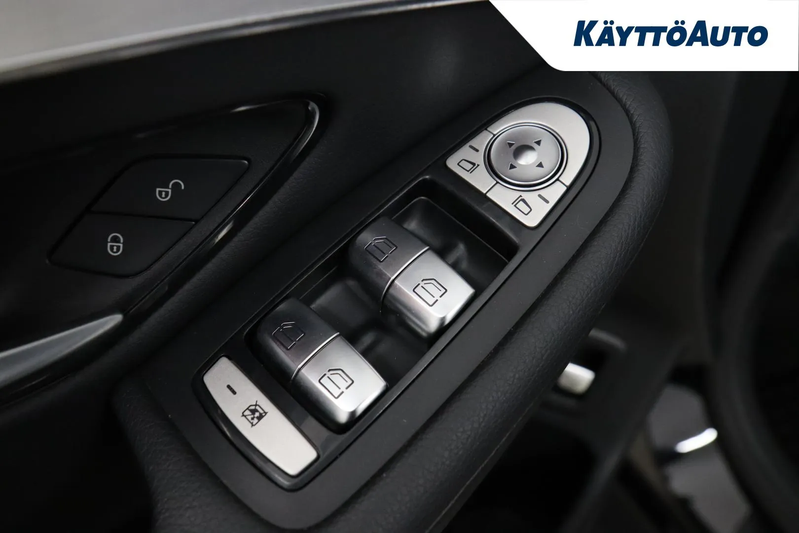 Mercedes-Benz GLC FNU-319 carousel image