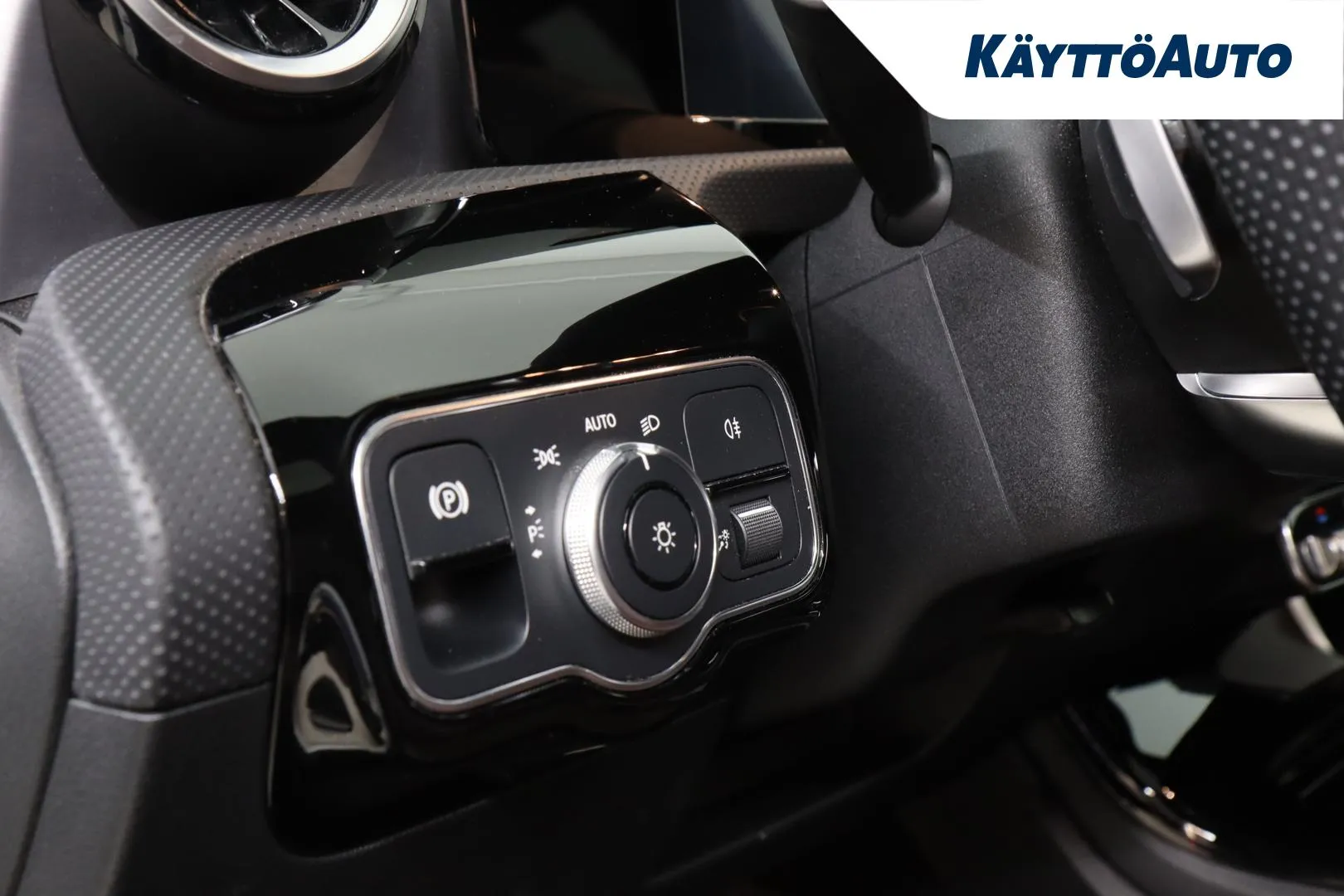 Mercedes-Benz CLA GOF-560 carousel image