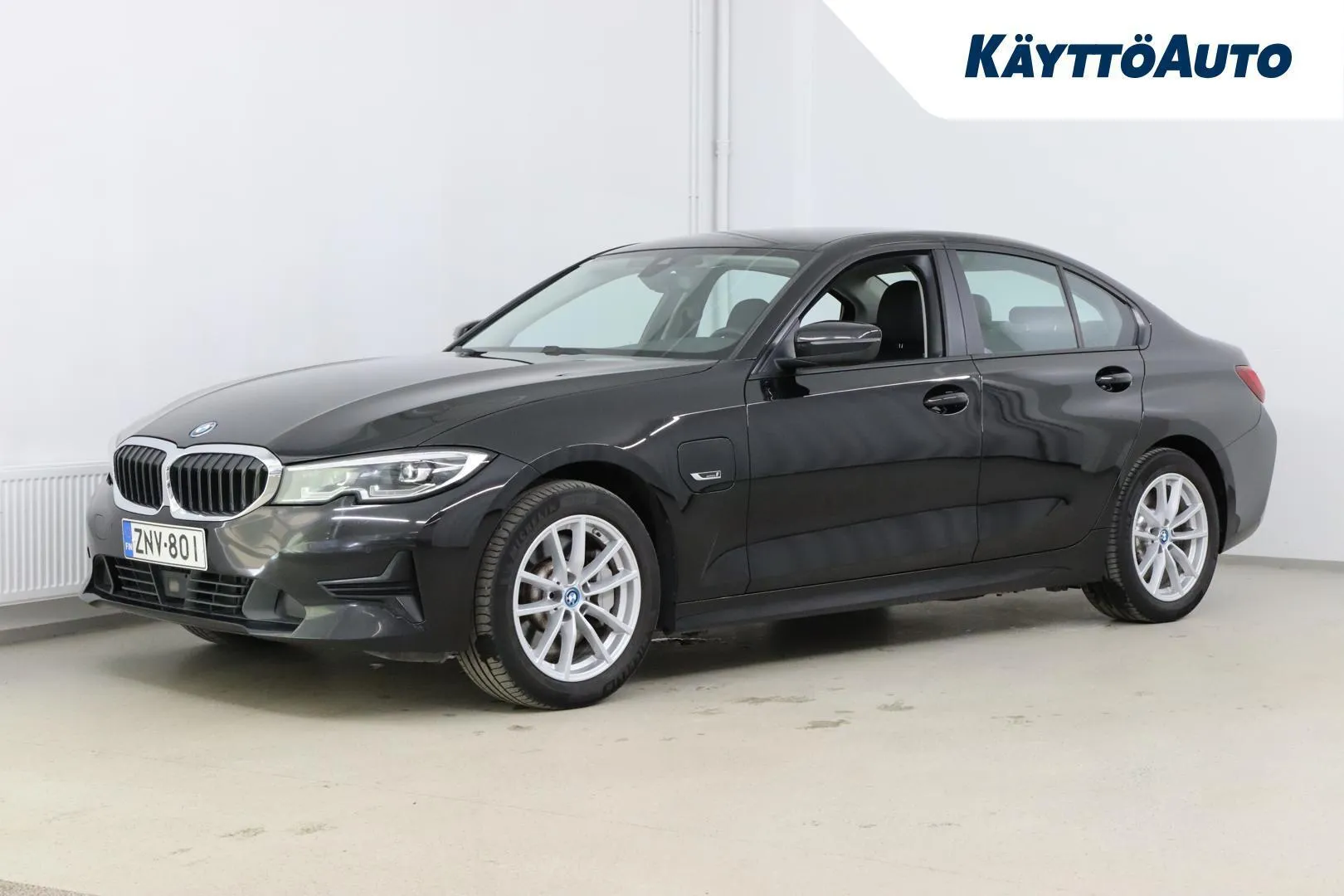 BMW 330 ZNV-801 carousel image