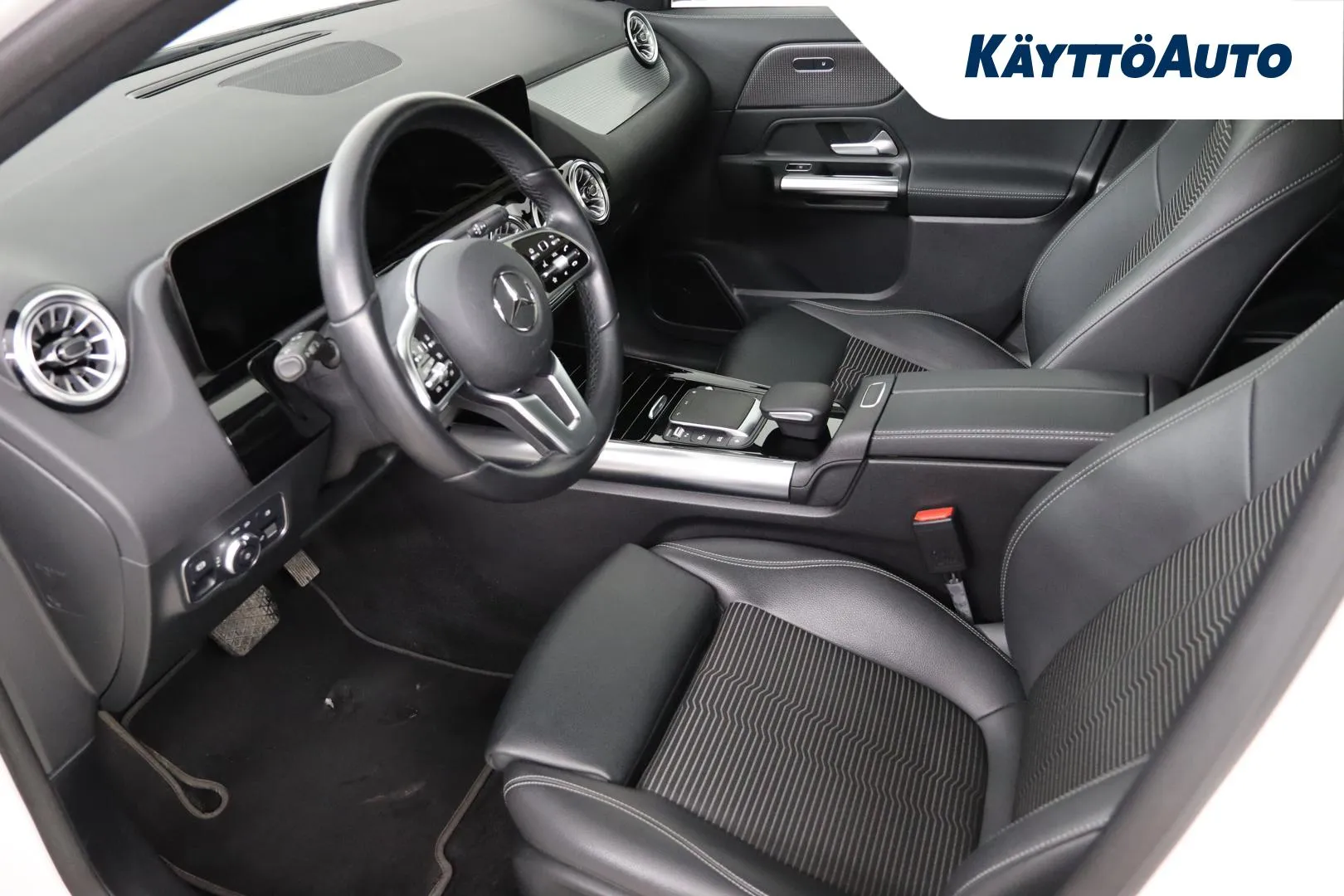 MERCEDES-BENZ EQA LTH-257 carousel image