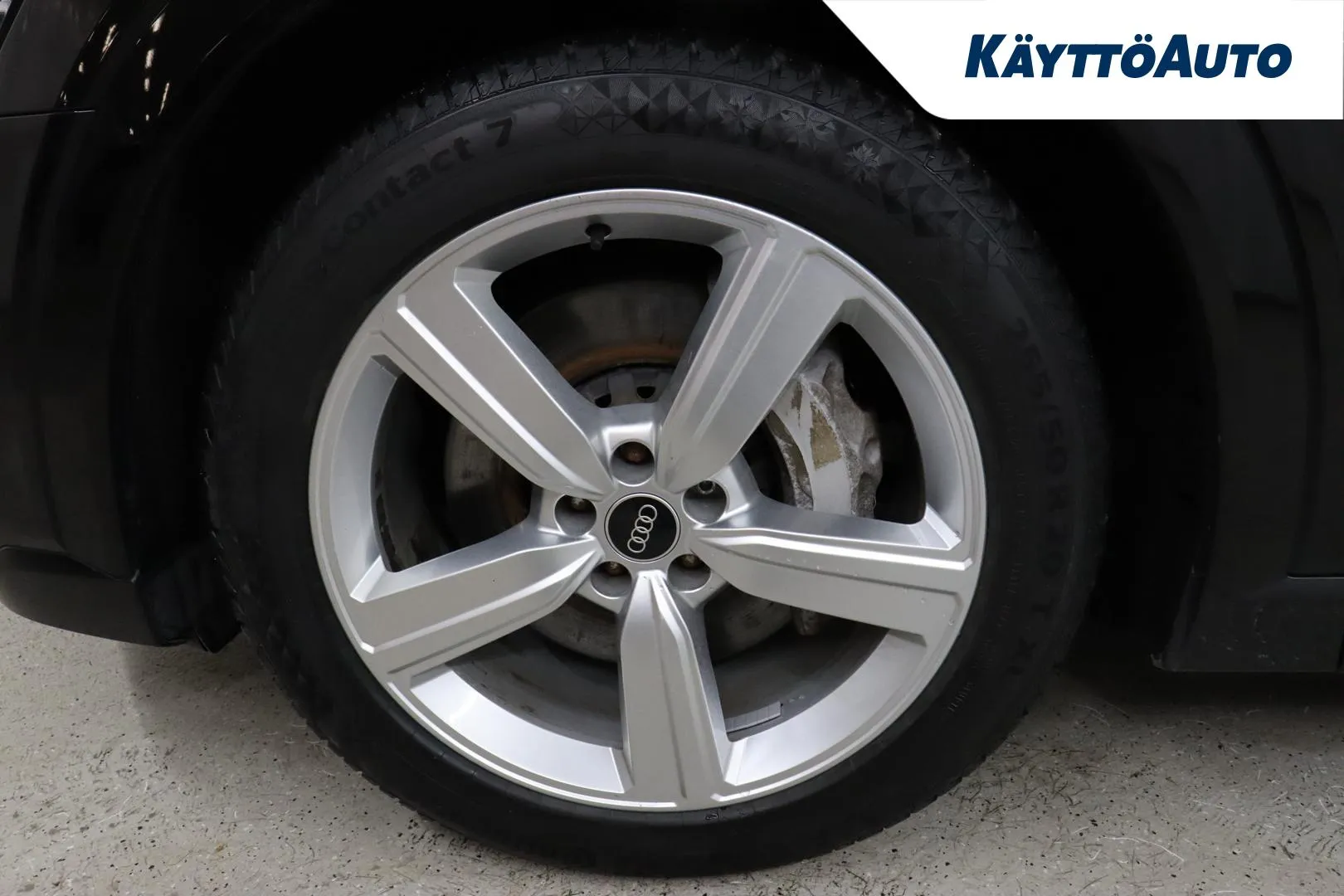 AUDI e-tron KTV-335 carousel image