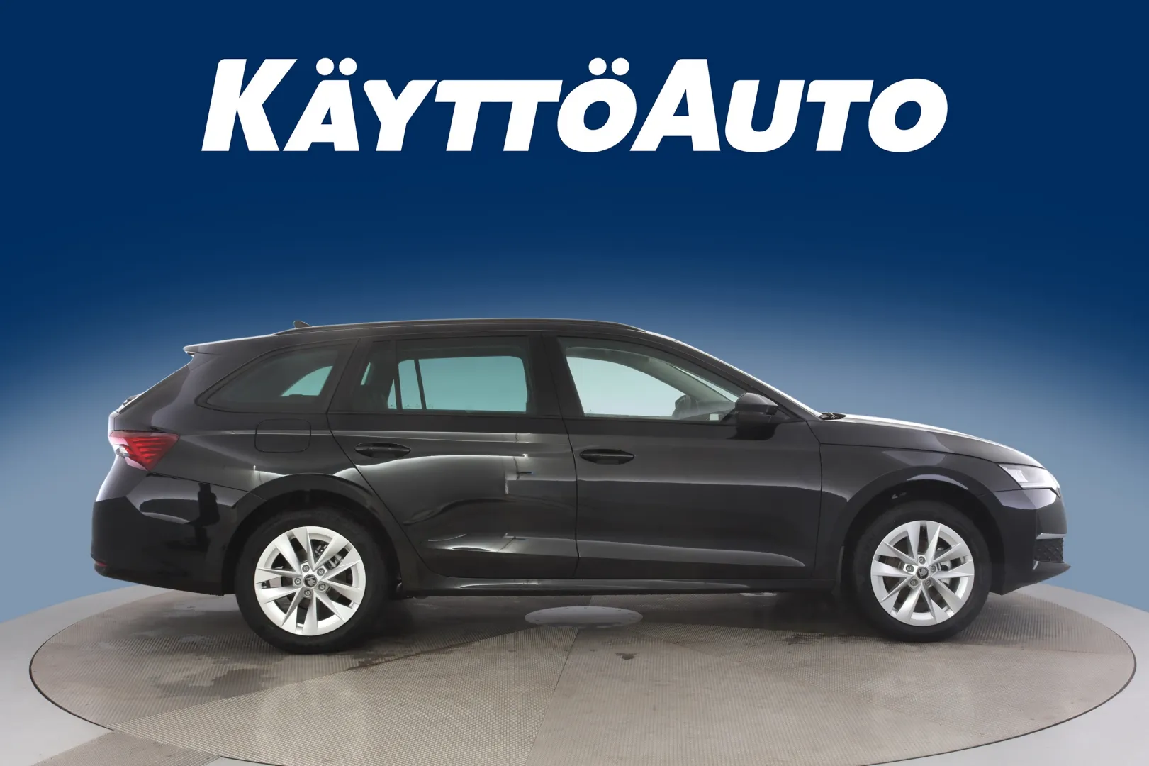 Skoda Octavia KXO-450 carousel image