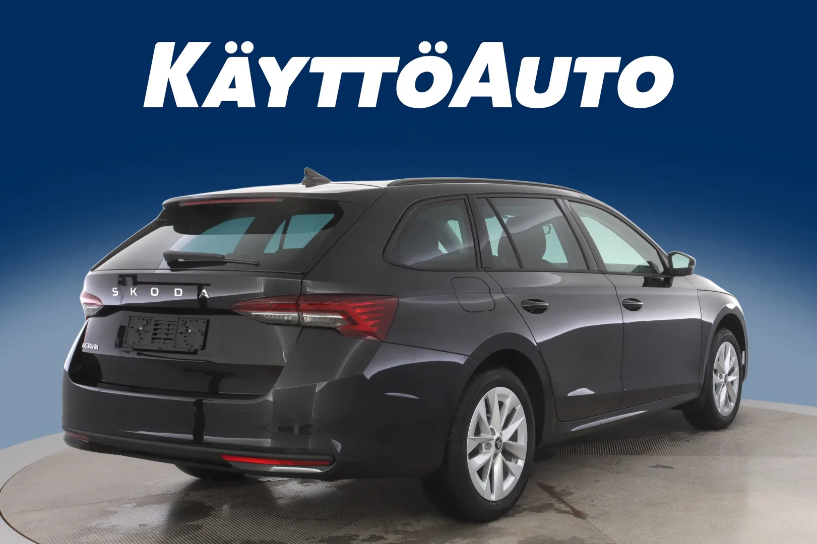 Skoda Octavia KXO-450 carousel image