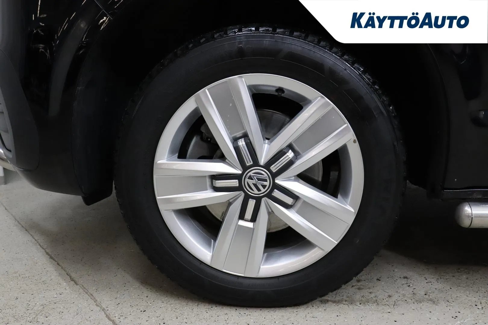 Volkswagen Transporter MOC-418 carousel image