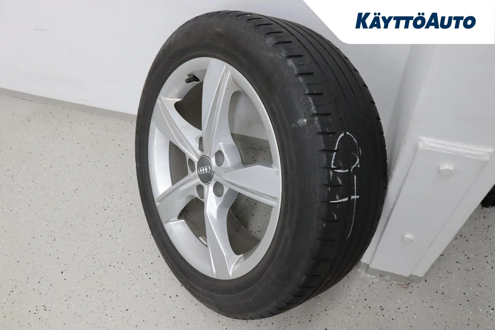 Audi A4 JLY-567 carousel image