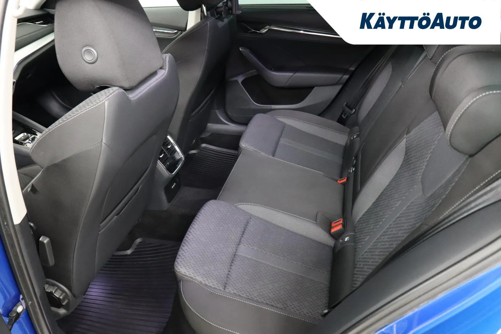 Skoda Octavia MOL-167 carousel image