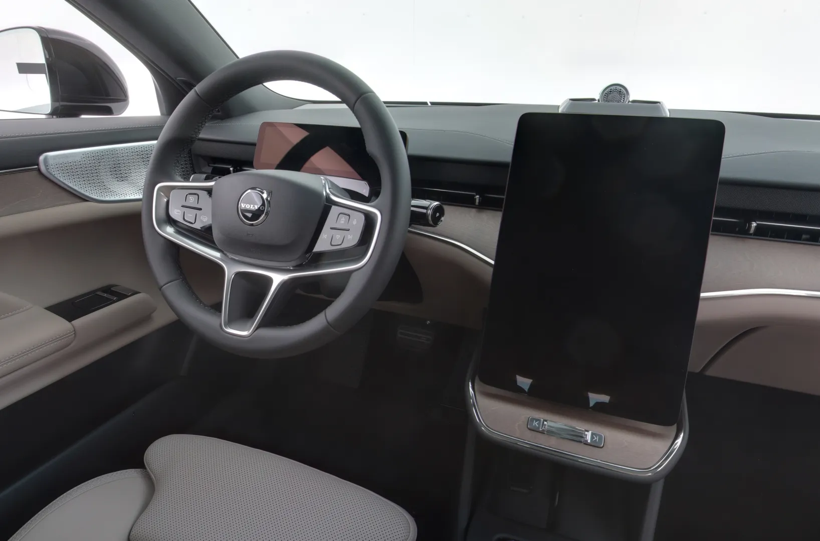 Volvo ES90 ISV-451 carousel image