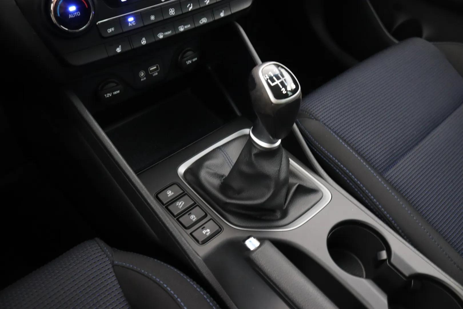 Hyundai Tucson TZV-536 carousel image