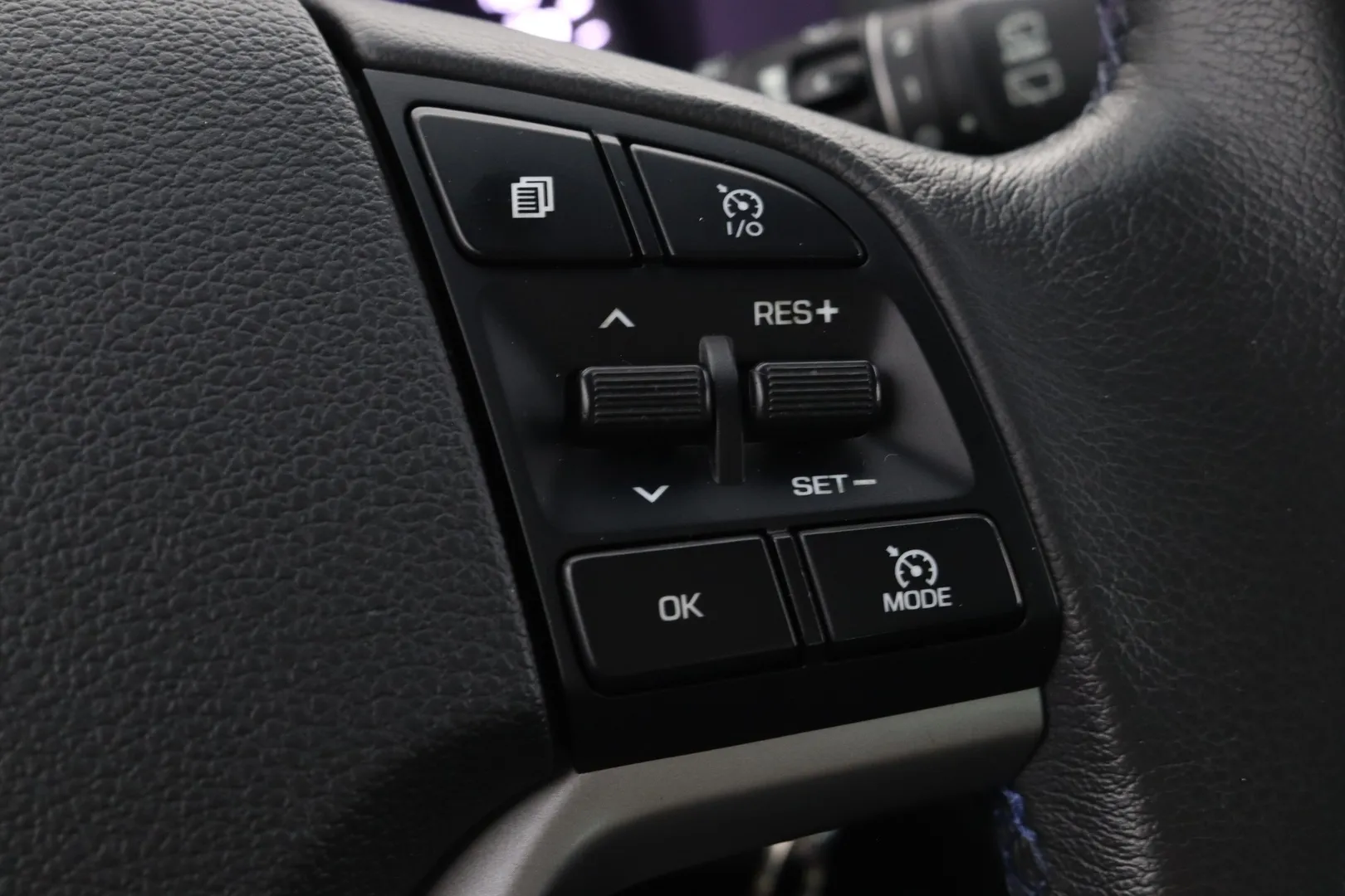 Hyundai Tucson TZV-536 carousel image