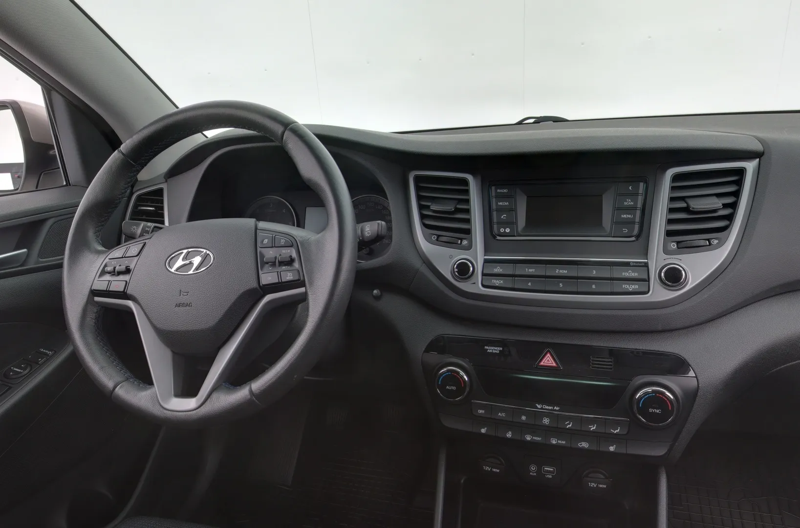 Hyundai Tucson TZV-536 carousel image