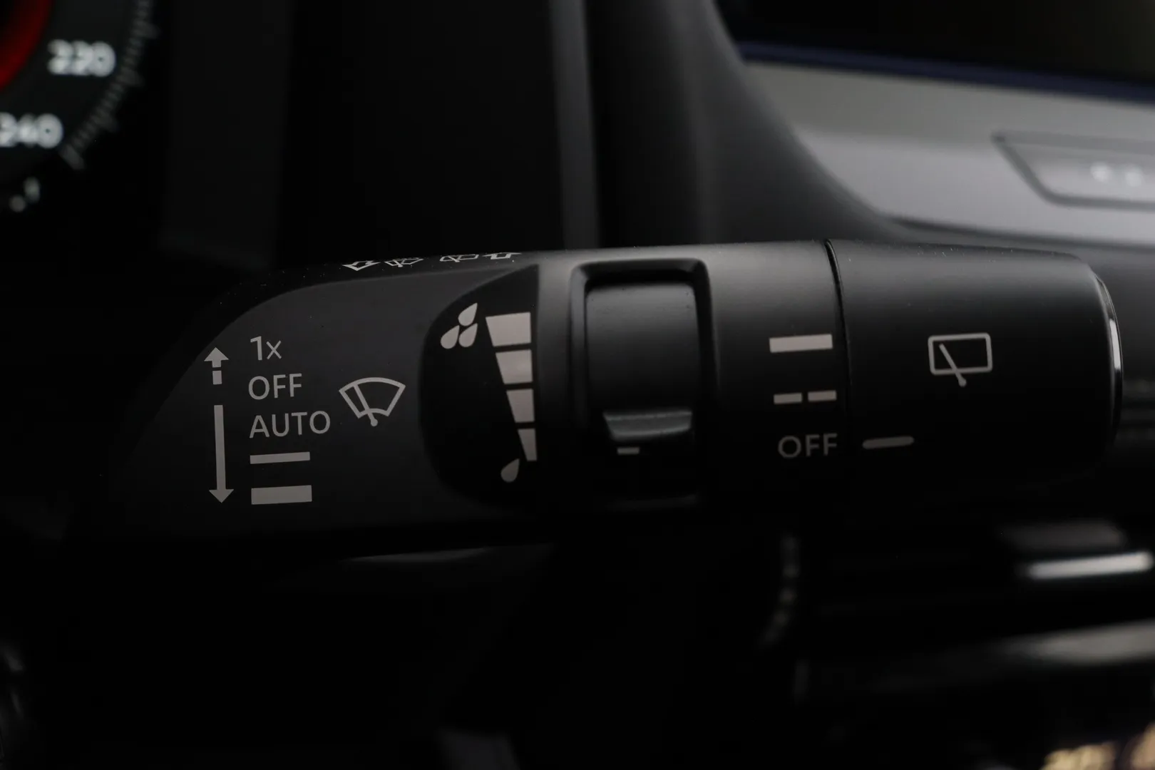 Nissan X-Trail JNV-473 carousel image