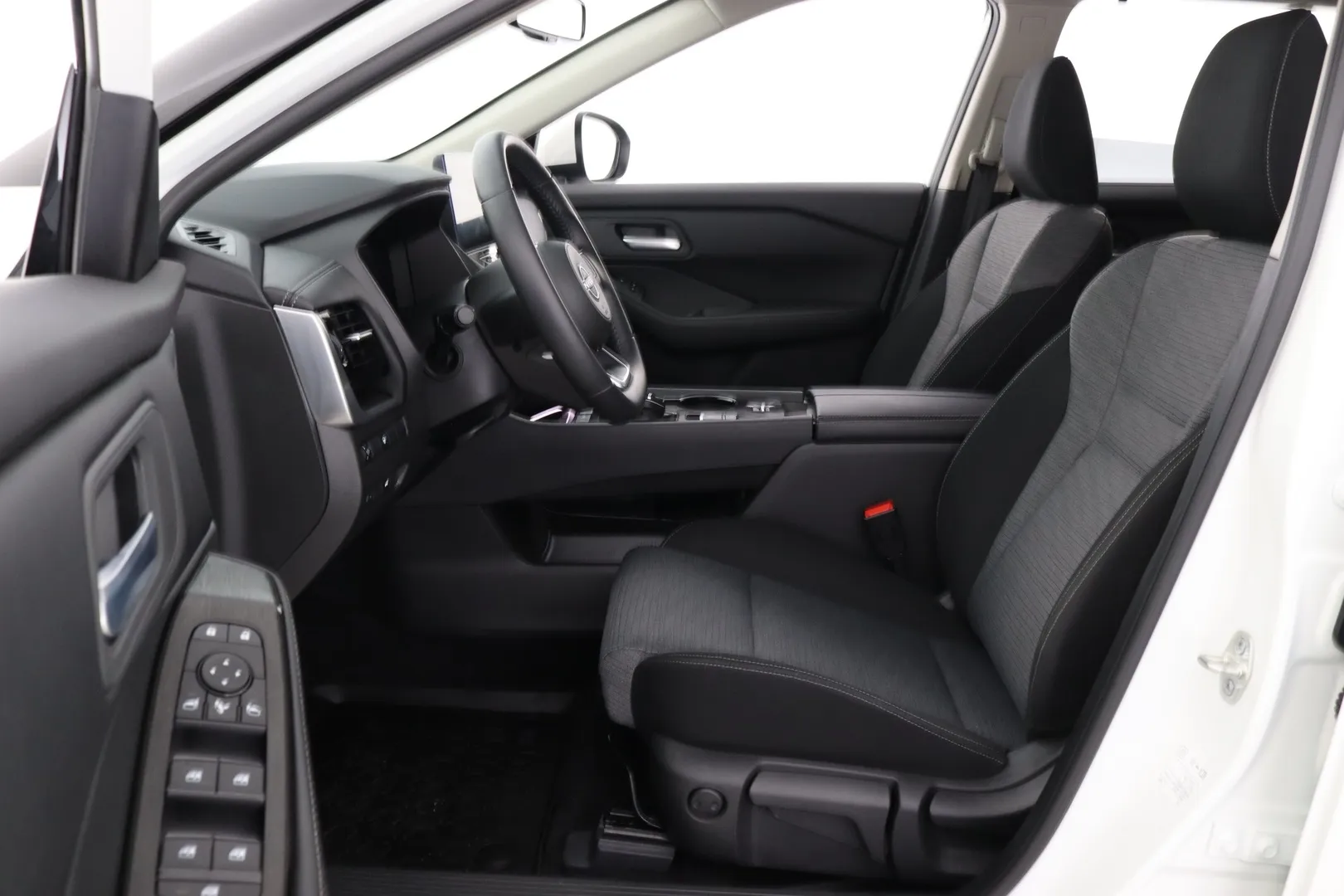 Nissan X-Trail JNV-473 carousel image