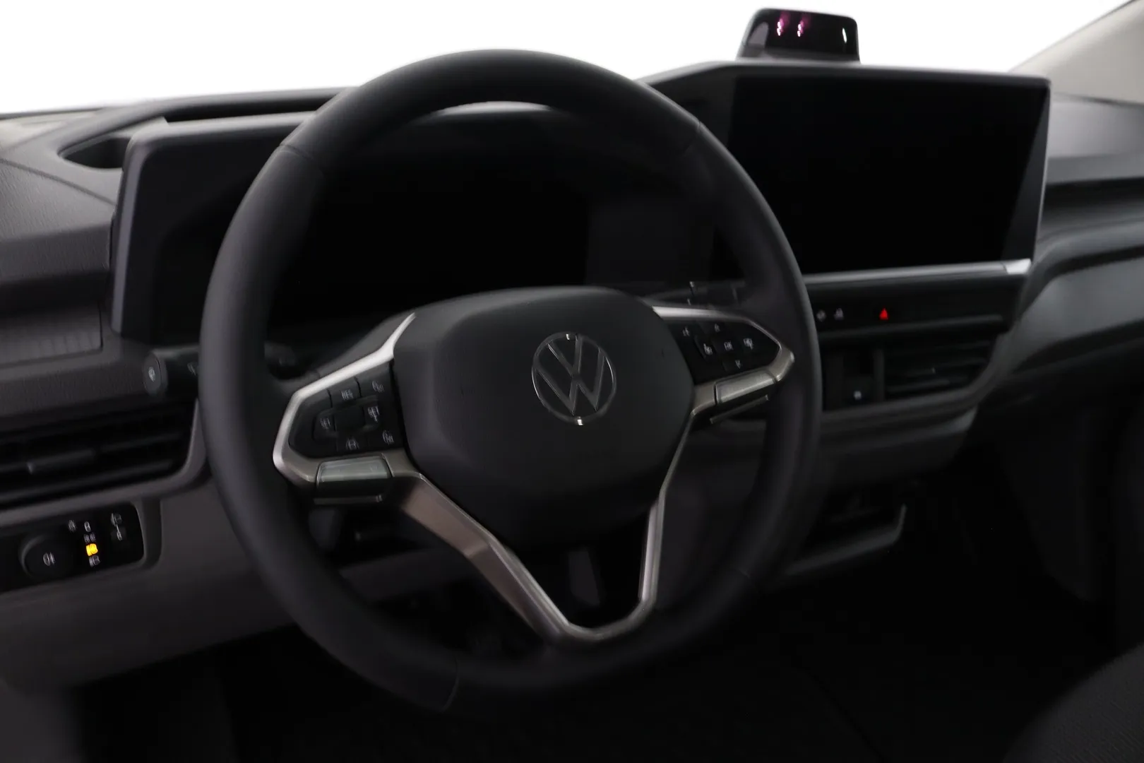 Volkswagen Transporter YMK-925 carousel image