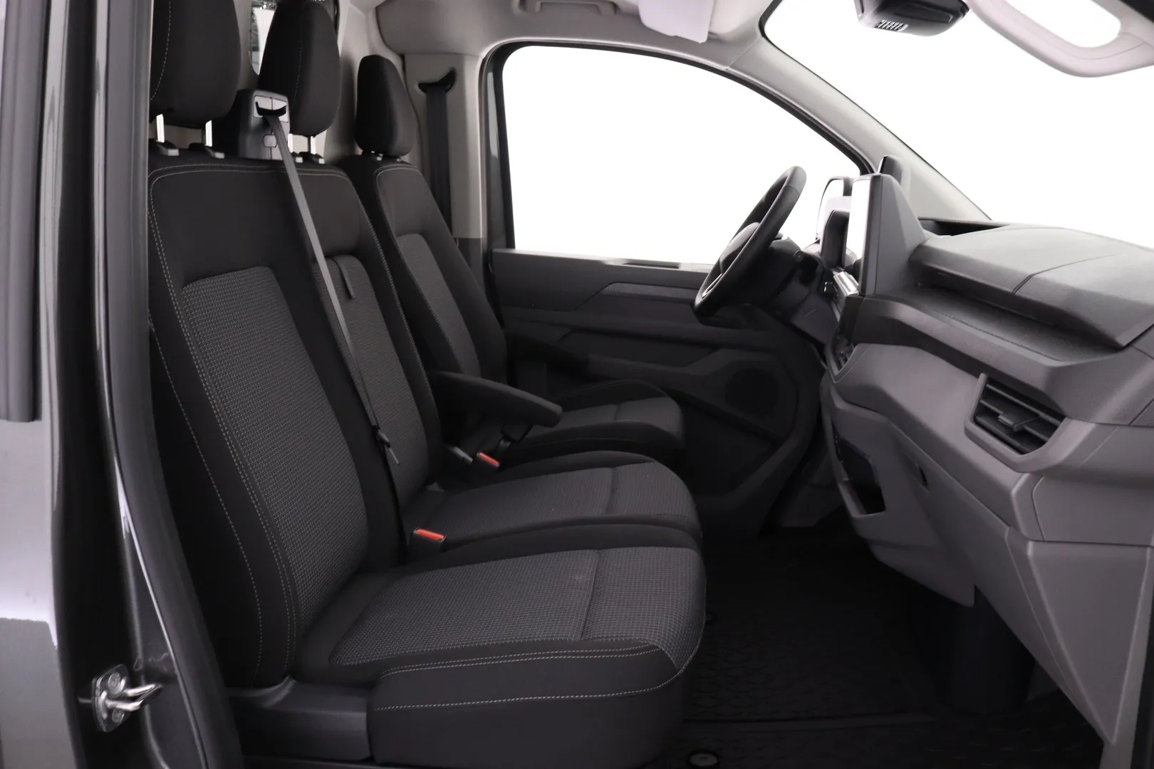 Volkswagen Transporter YMK-925 carousel image