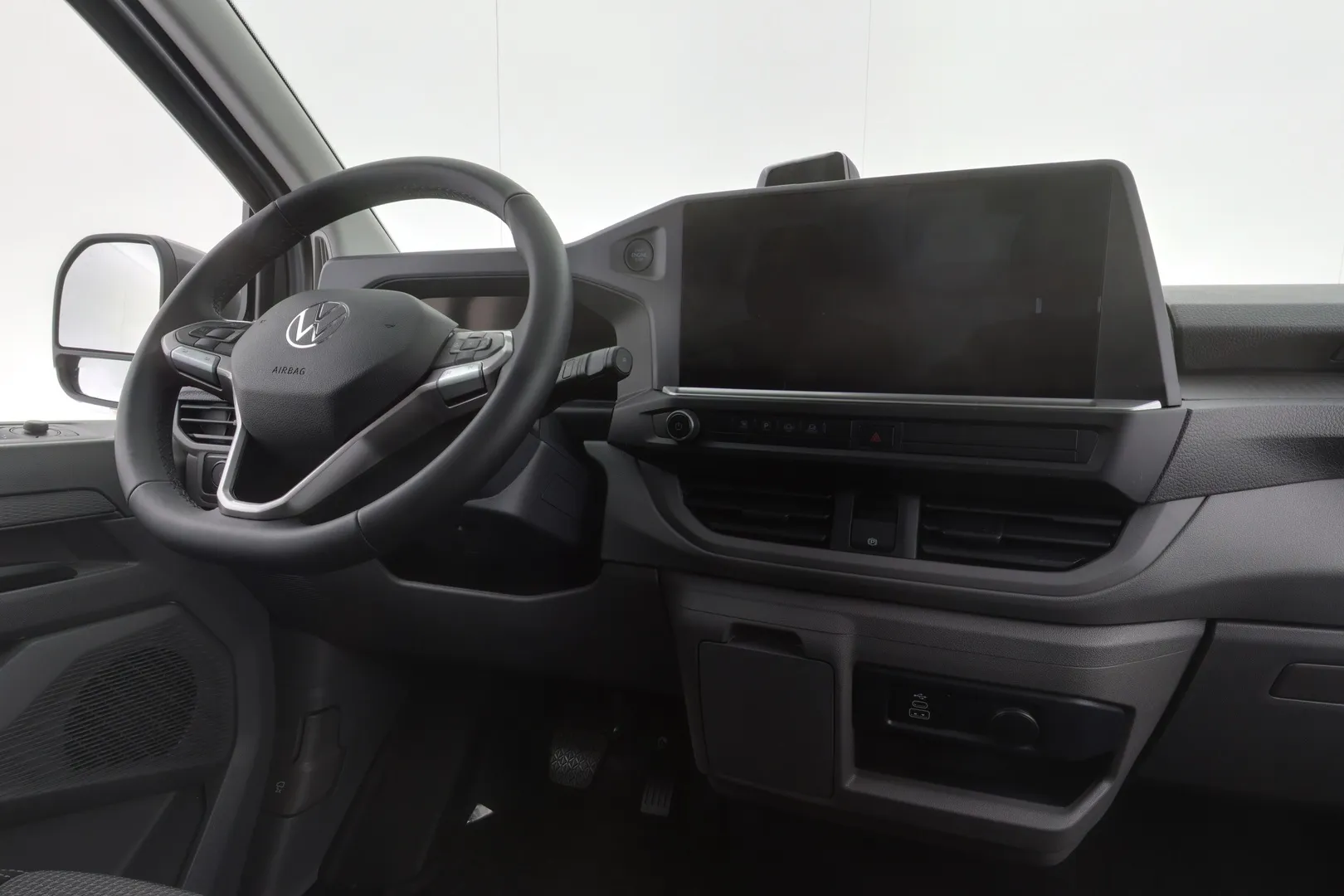 Volkswagen Transporter YMK-925 carousel image
