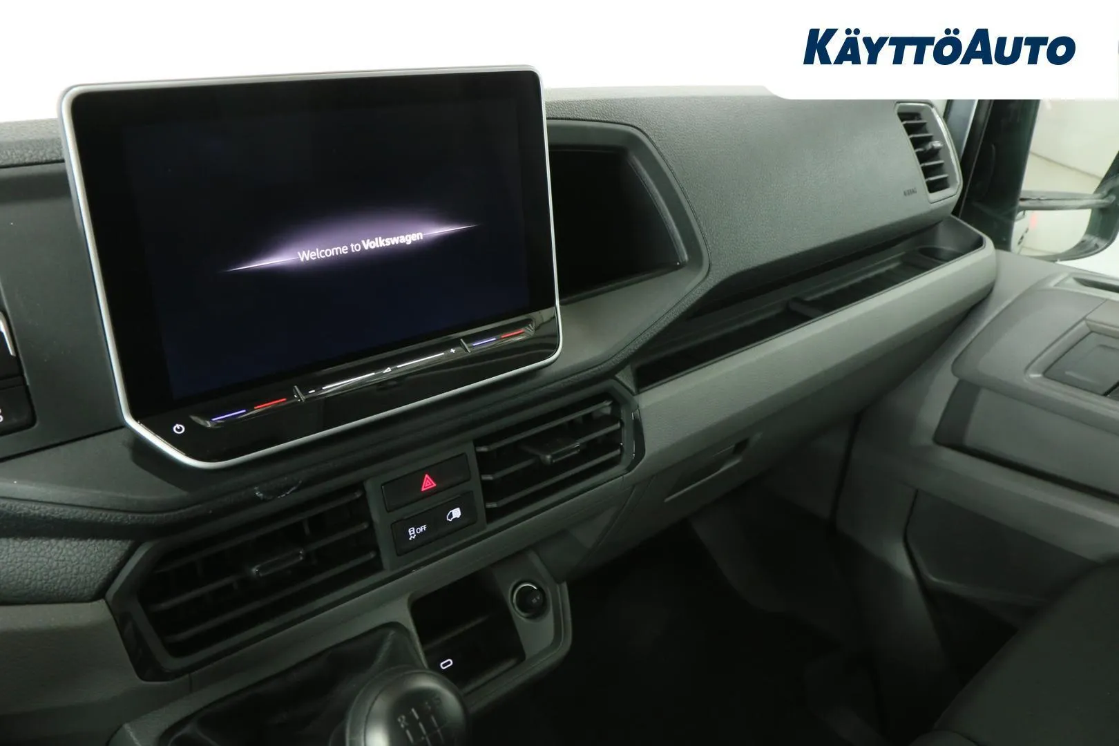 Volkswagen Crafter YMH-962 carousel image