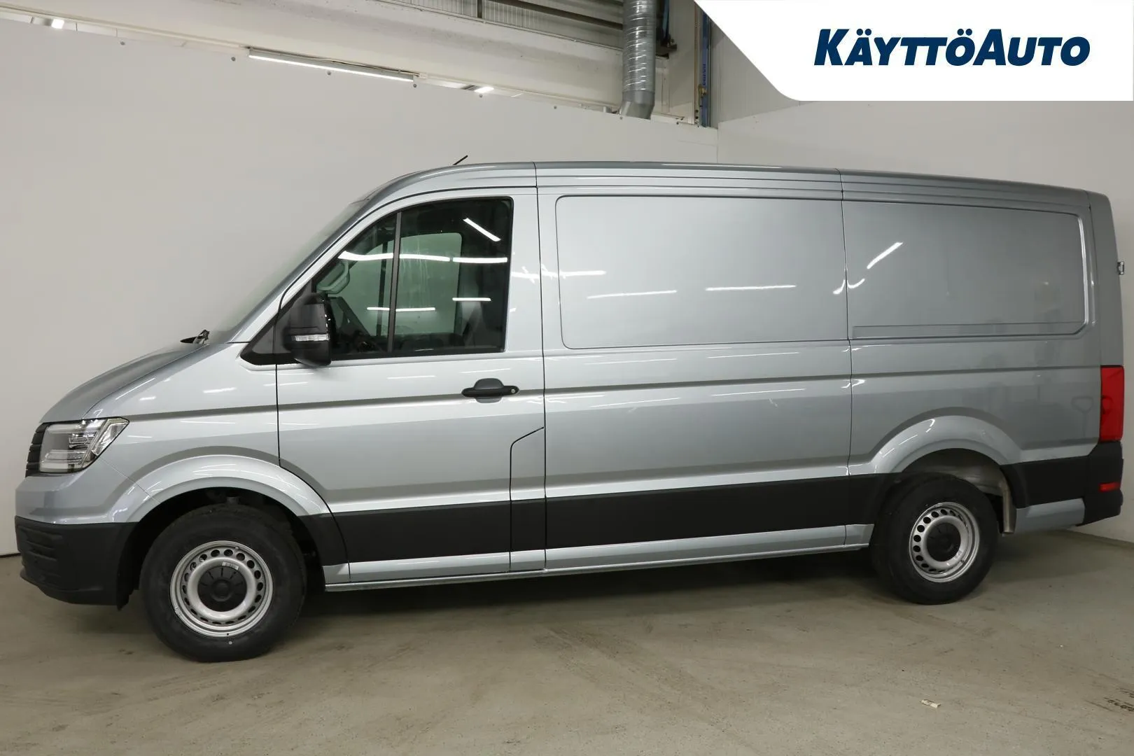 Volkswagen Crafter YMH-962 carousel image