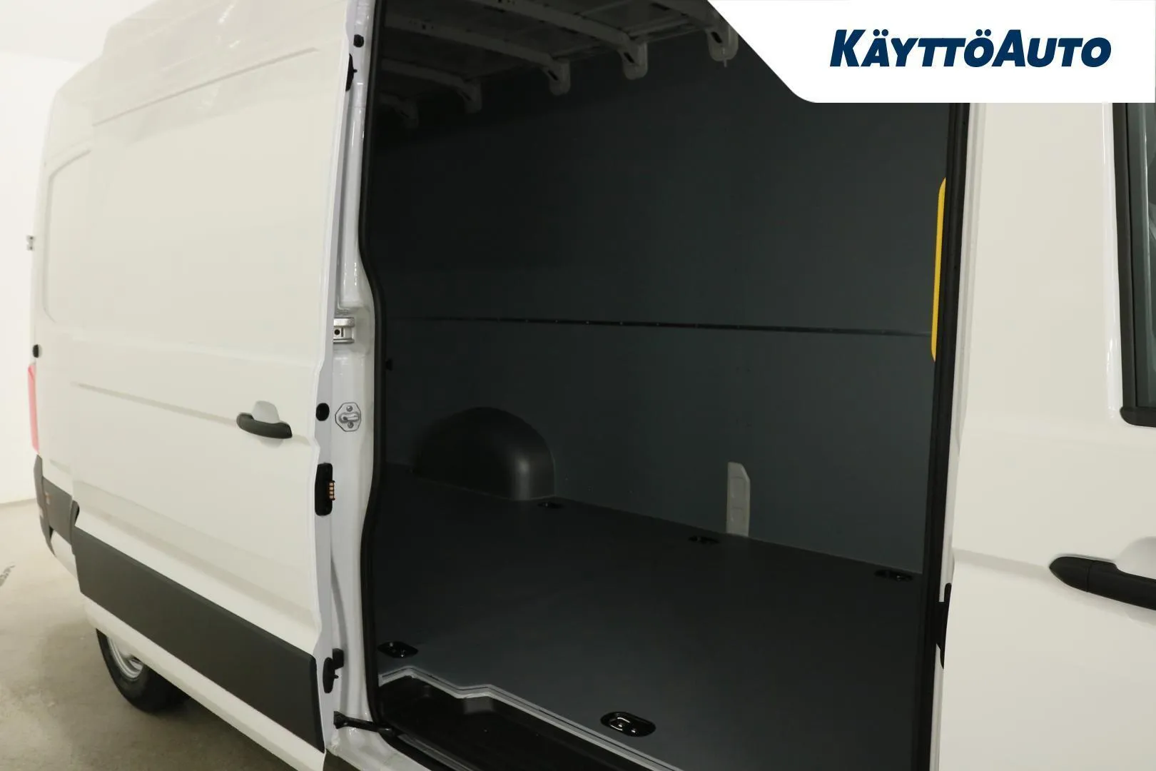 Volkswagen Crafter ZRC-910 carousel image