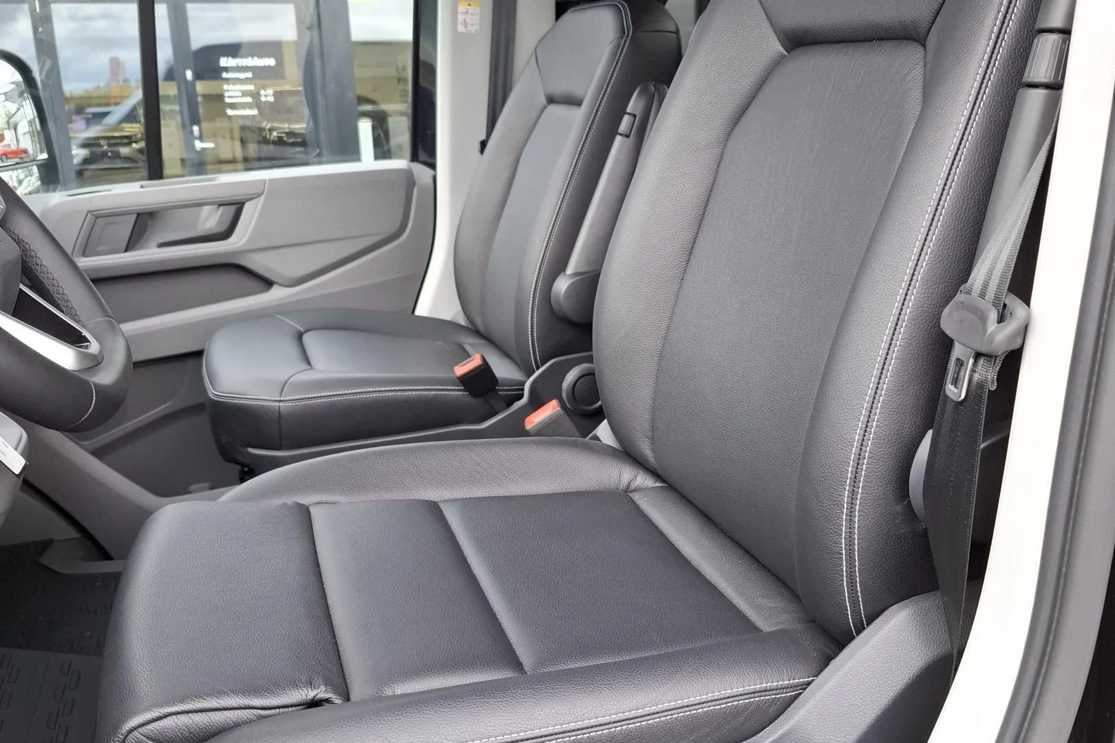 Volkswagen Crafter 037255 carousel image