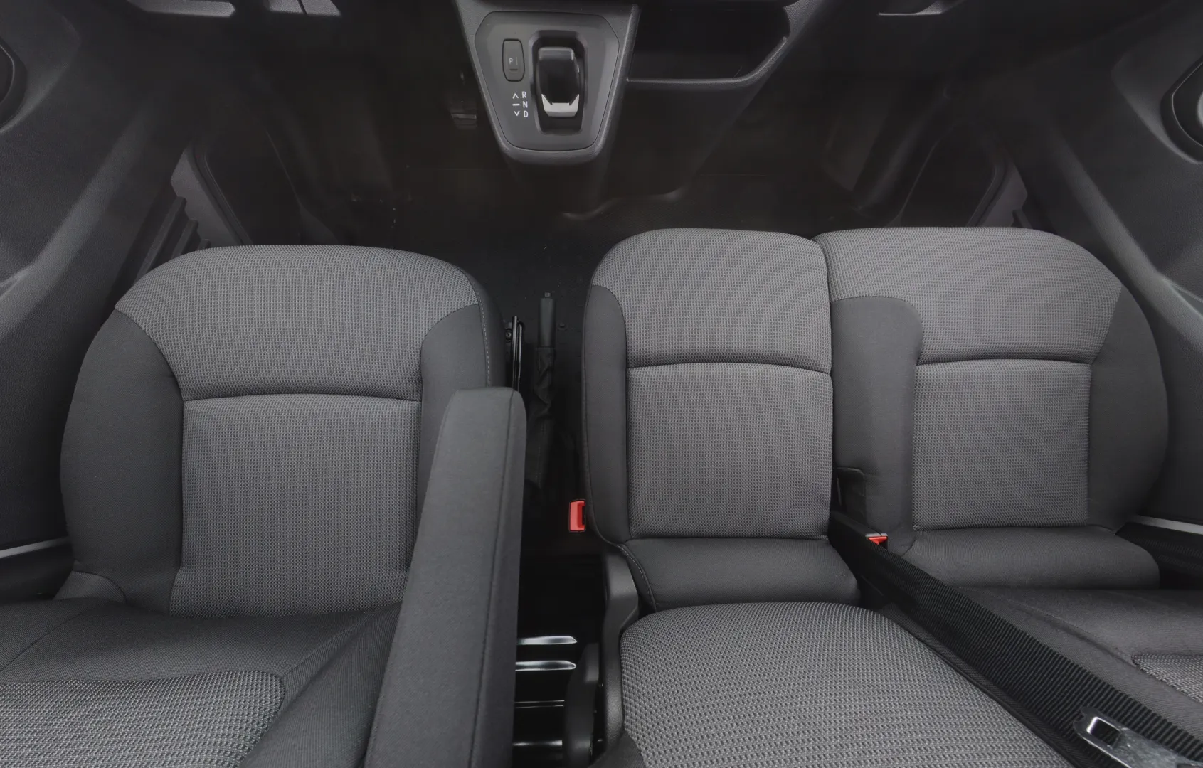 Renault Trafic NOI-243 carousel image