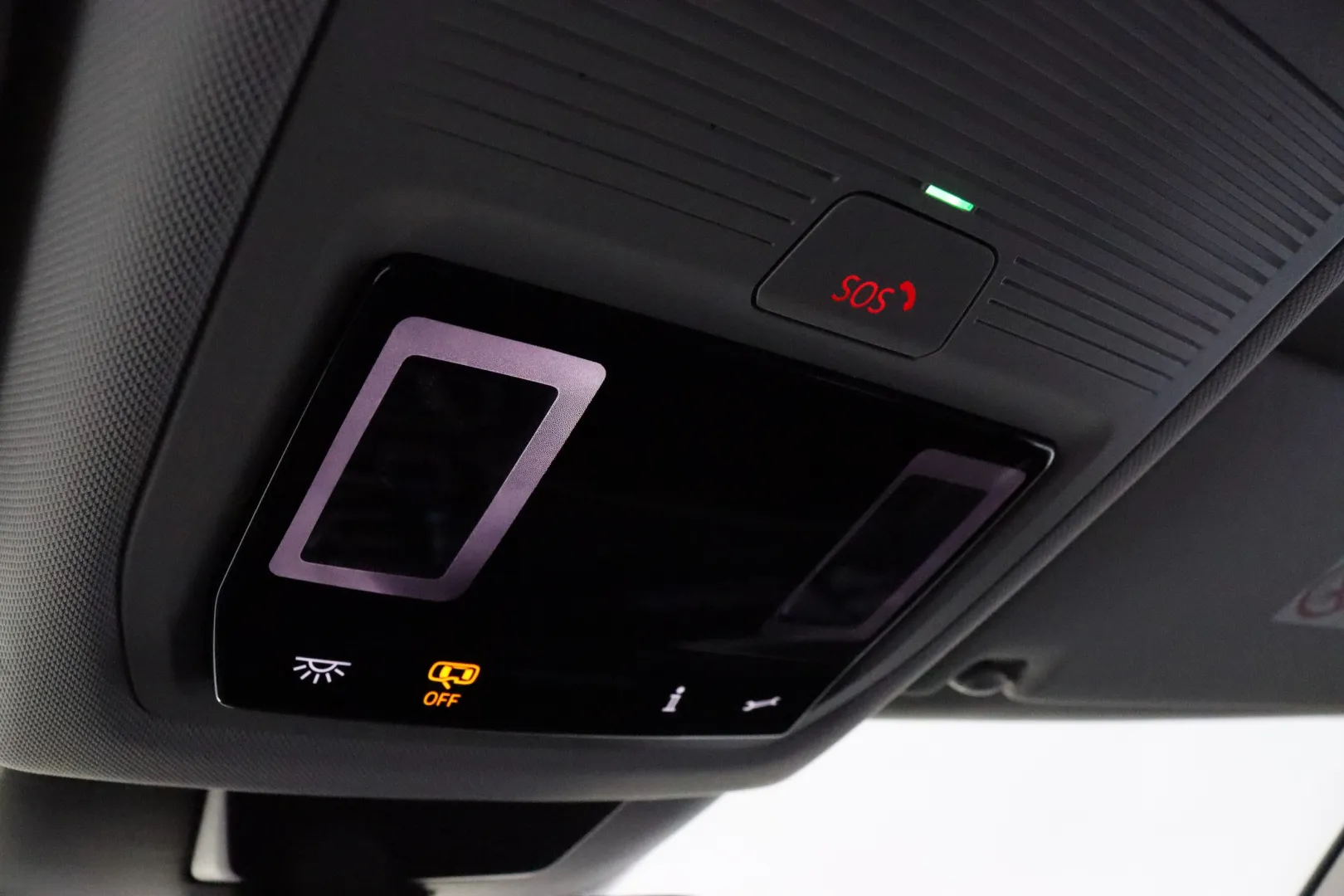 VOLKSWAGEN Tiguan RXO-178 carousel image