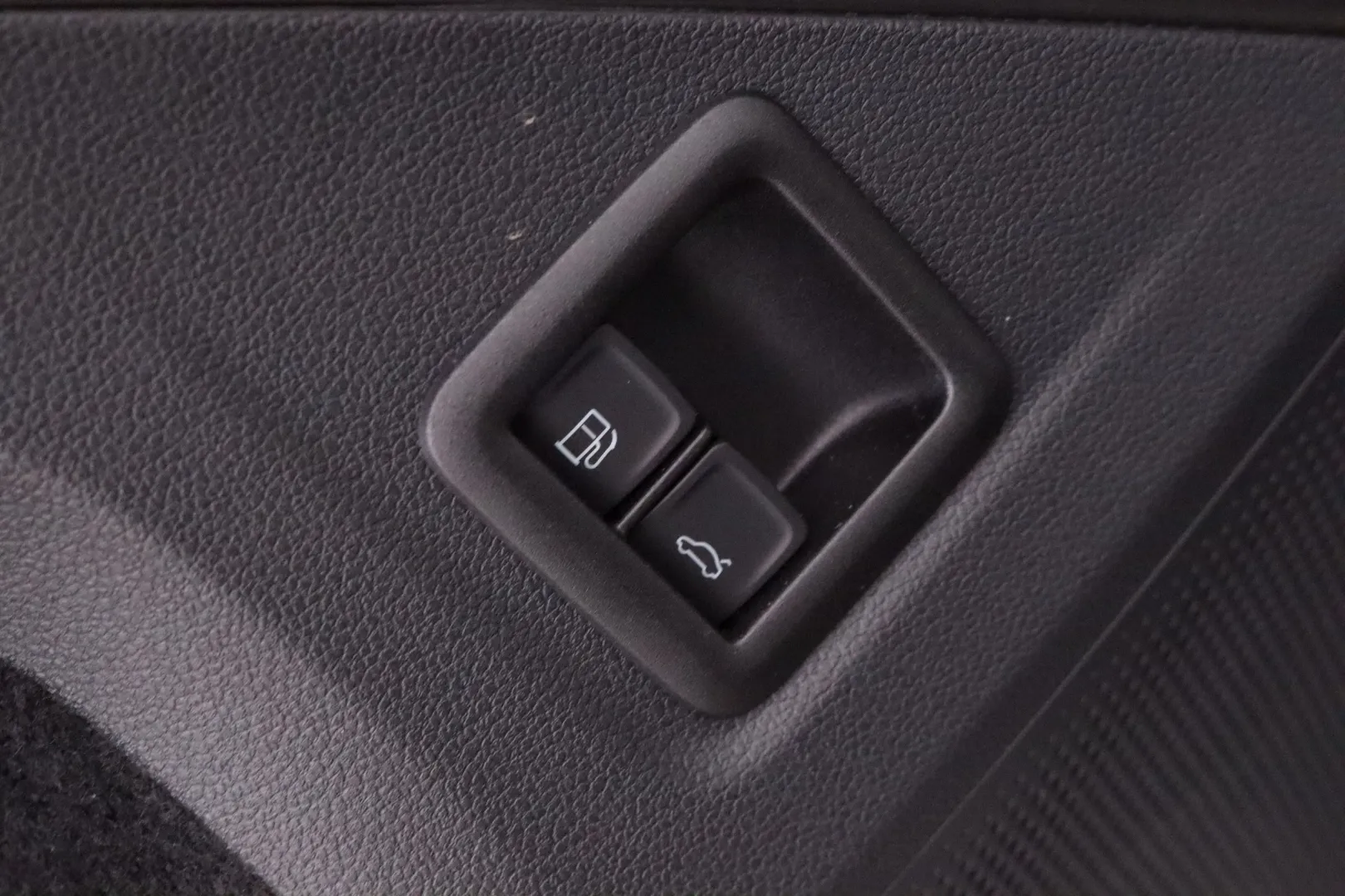 VOLKSWAGEN Tiguan RXO-178 carousel image