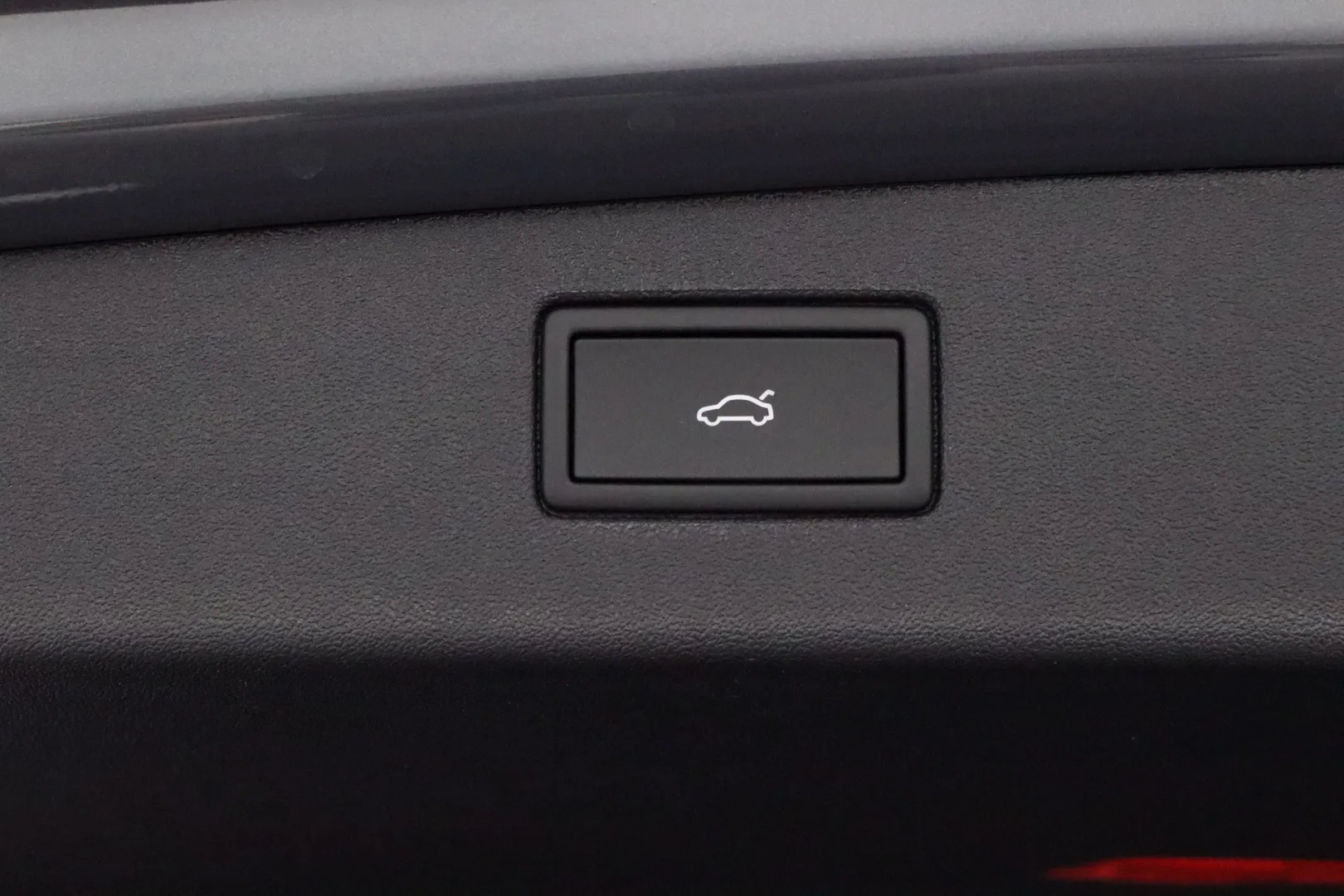 VOLKSWAGEN Tiguan RXO-178 carousel image