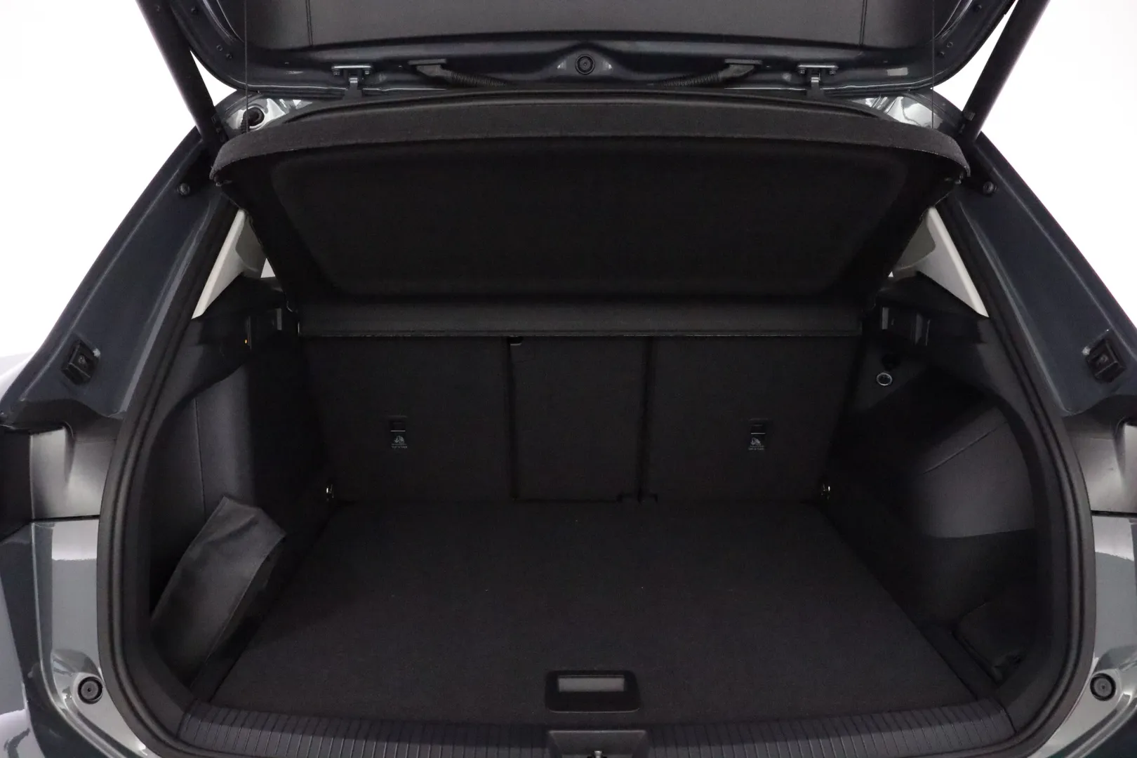 VOLKSWAGEN Tiguan RXO-178 carousel image