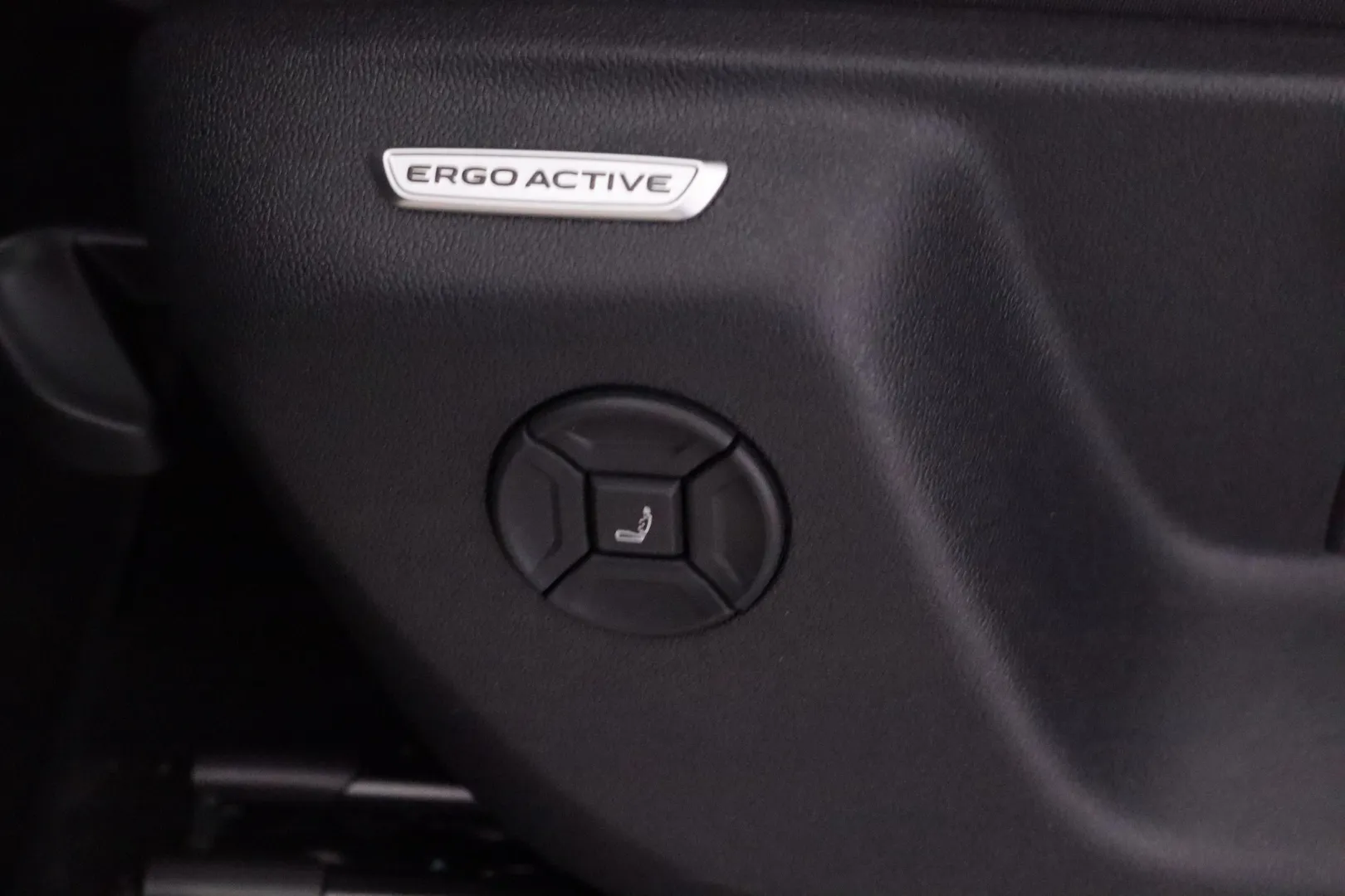 VOLKSWAGEN Tiguan RXO-178 carousel image