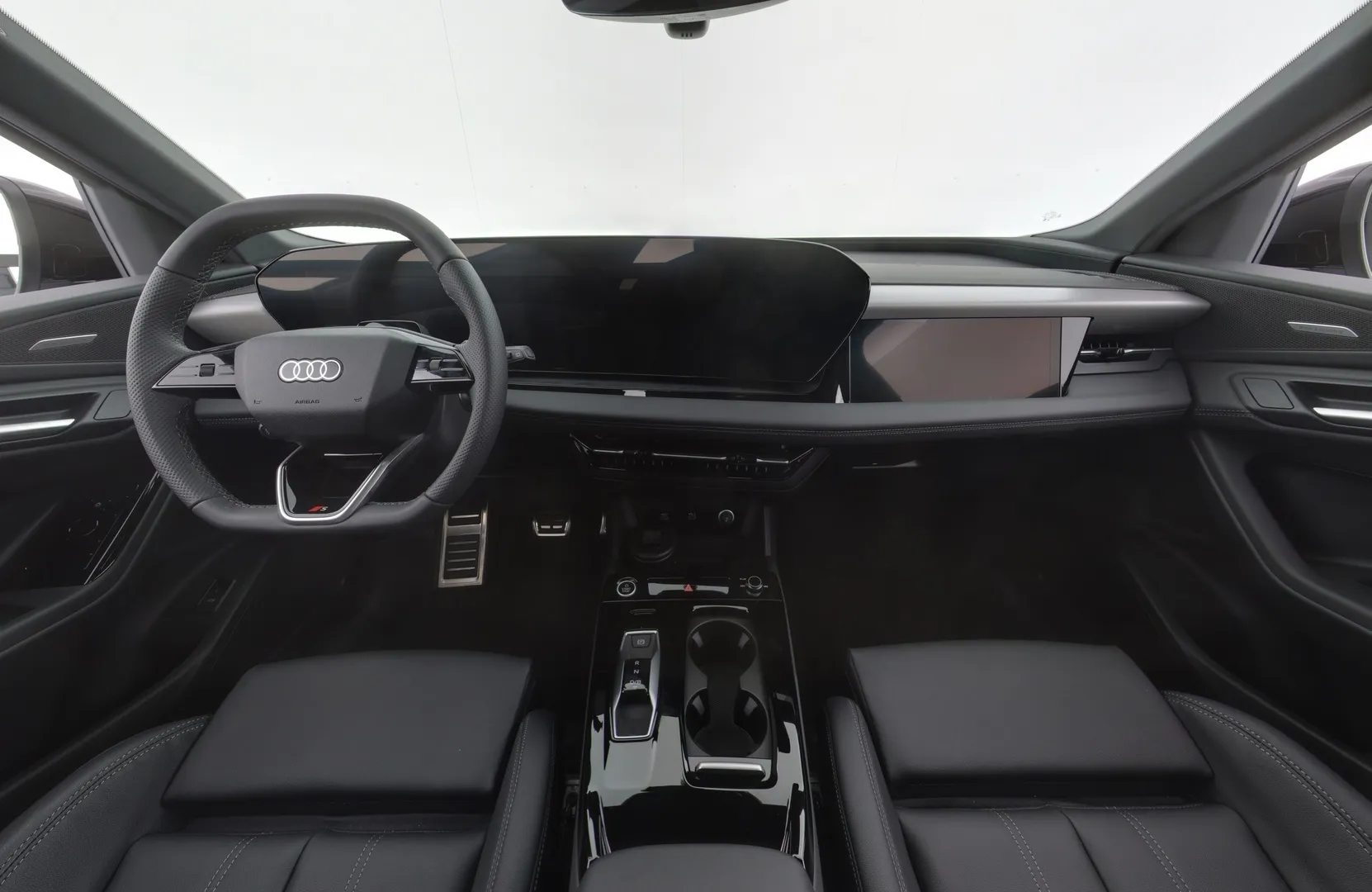 Audi Q6 e-tron YMC-899 carousel image