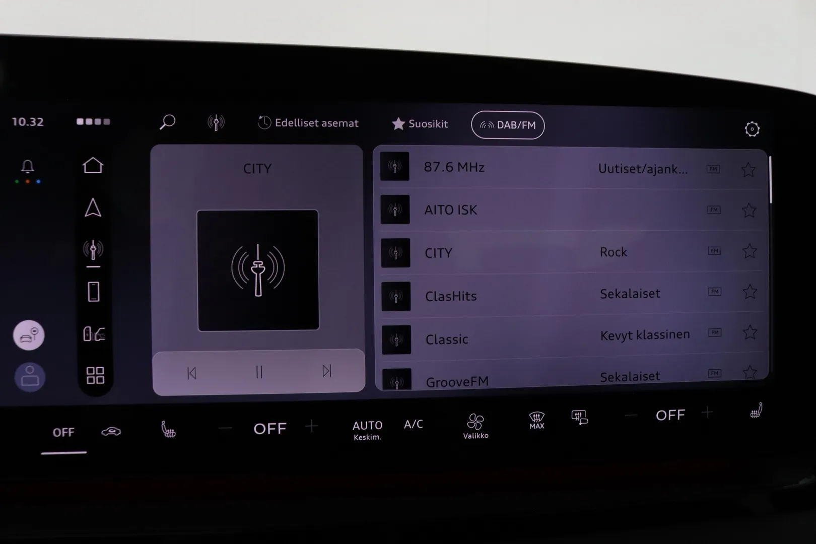 Audi Q6 e-tron YMC-899 carousel image