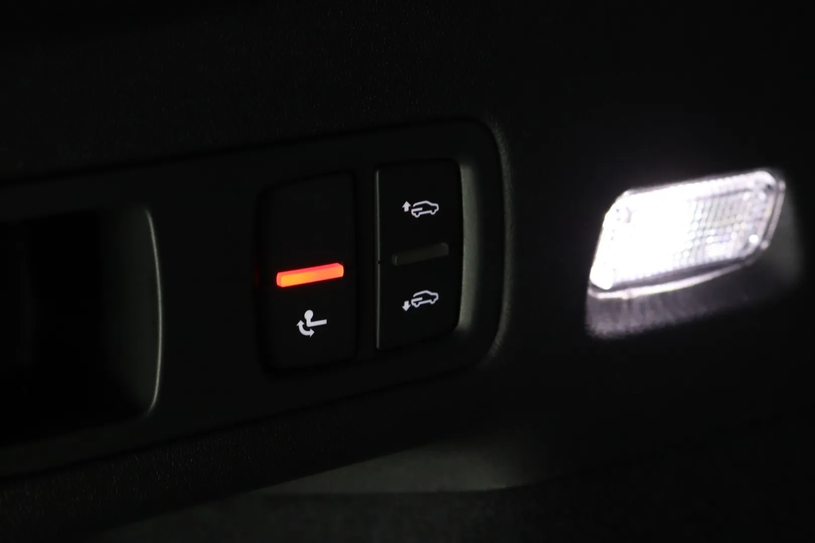 Audi Q6 e-tron YMC-899 carousel image