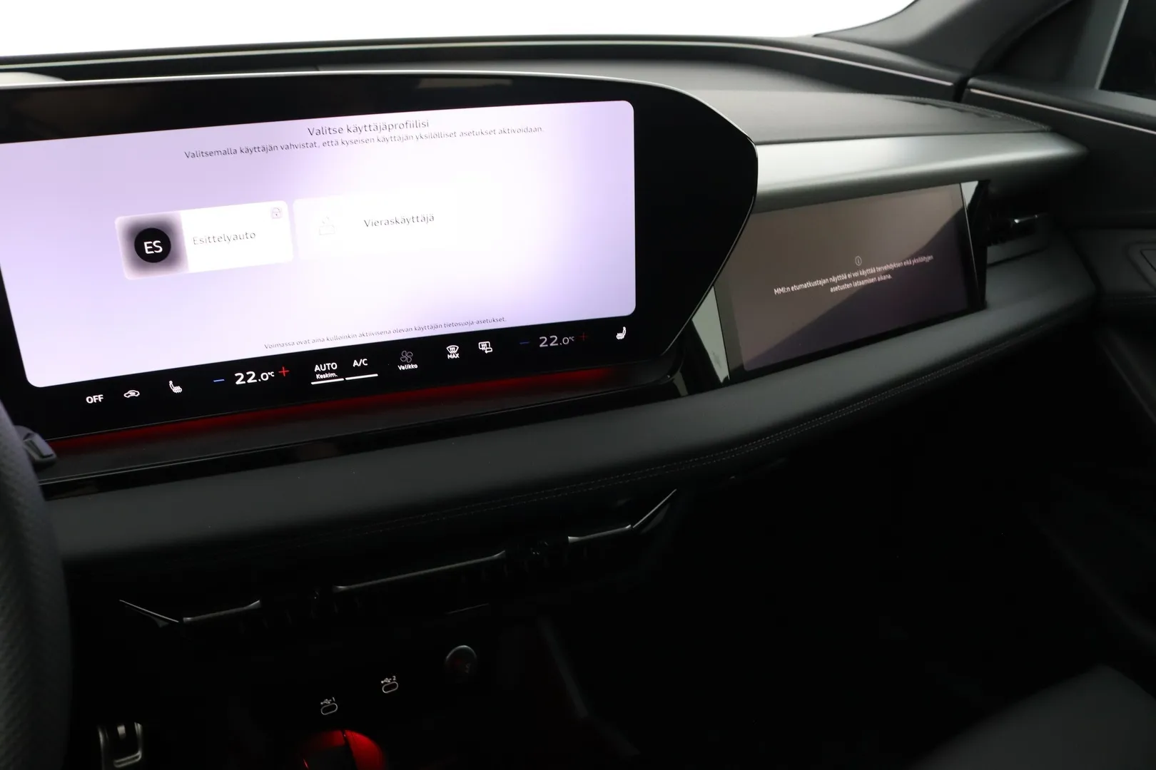 Audi Q6 e-tron YMC-899 carousel image