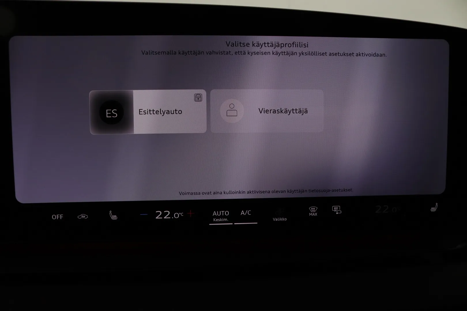 Audi Q6 e-tron YMC-899 carousel image