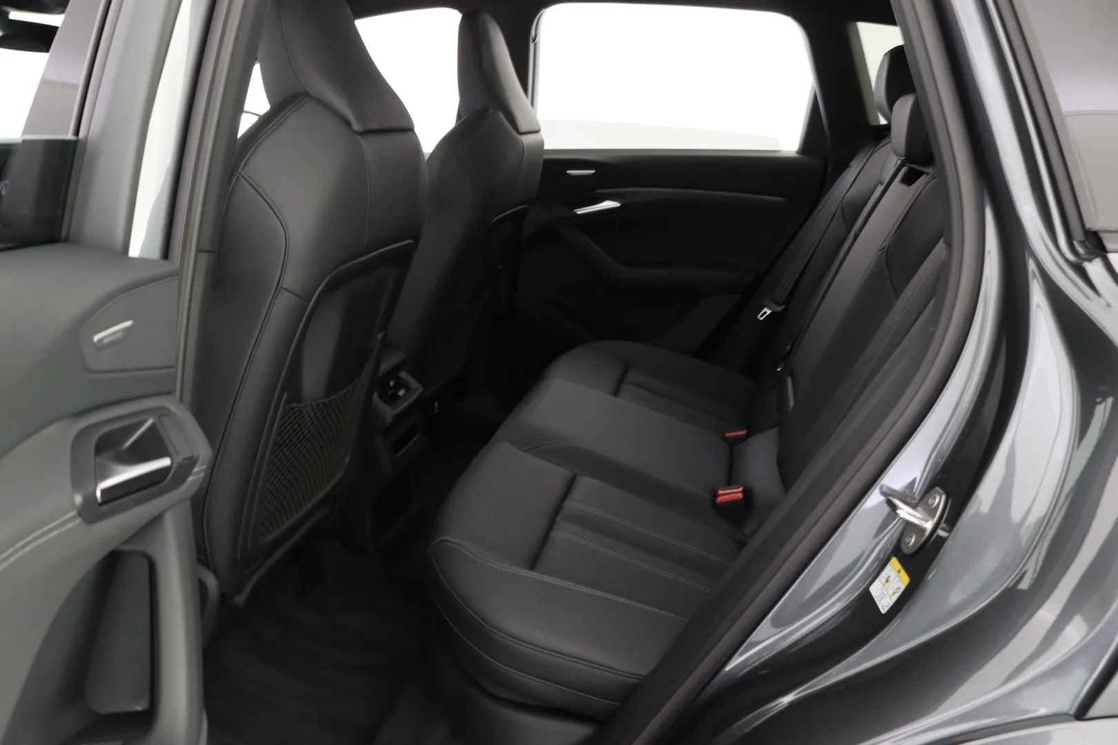 Audi Q6 e-tron YMC-899 carousel image