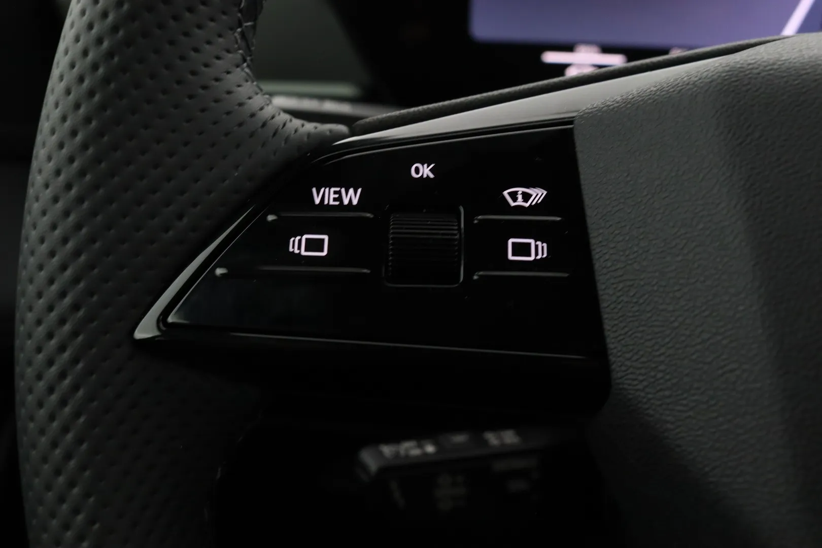 Audi Q6 e-tron YMC-899 carousel image