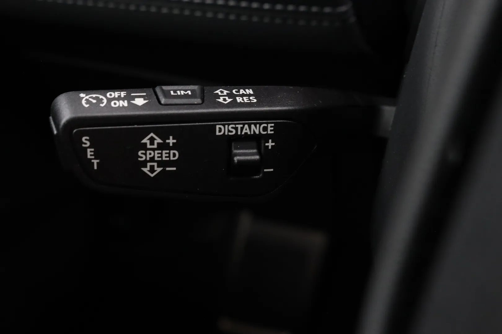 Audi Q6 e-tron YMC-899 carousel image