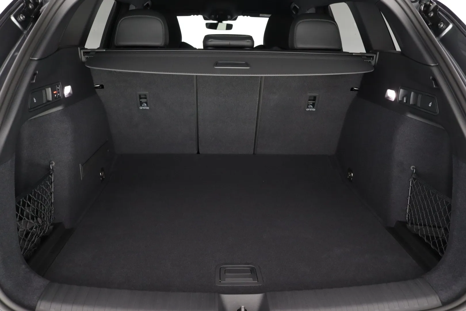 Audi Q6 e-tron YMC-899 carousel image